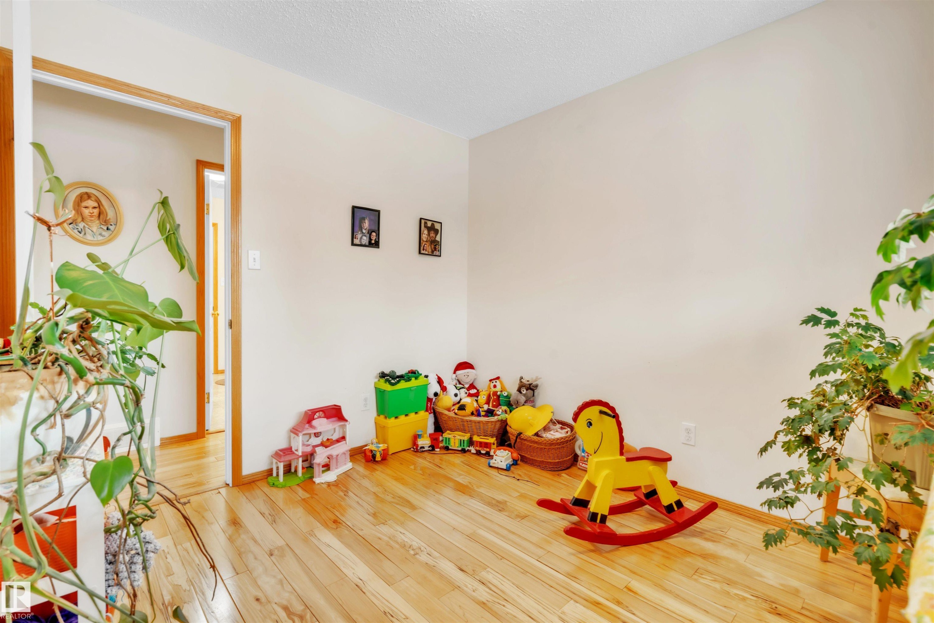 












6108 51 Avenue

,
Cold Lake,




AB
T9M 1T6

