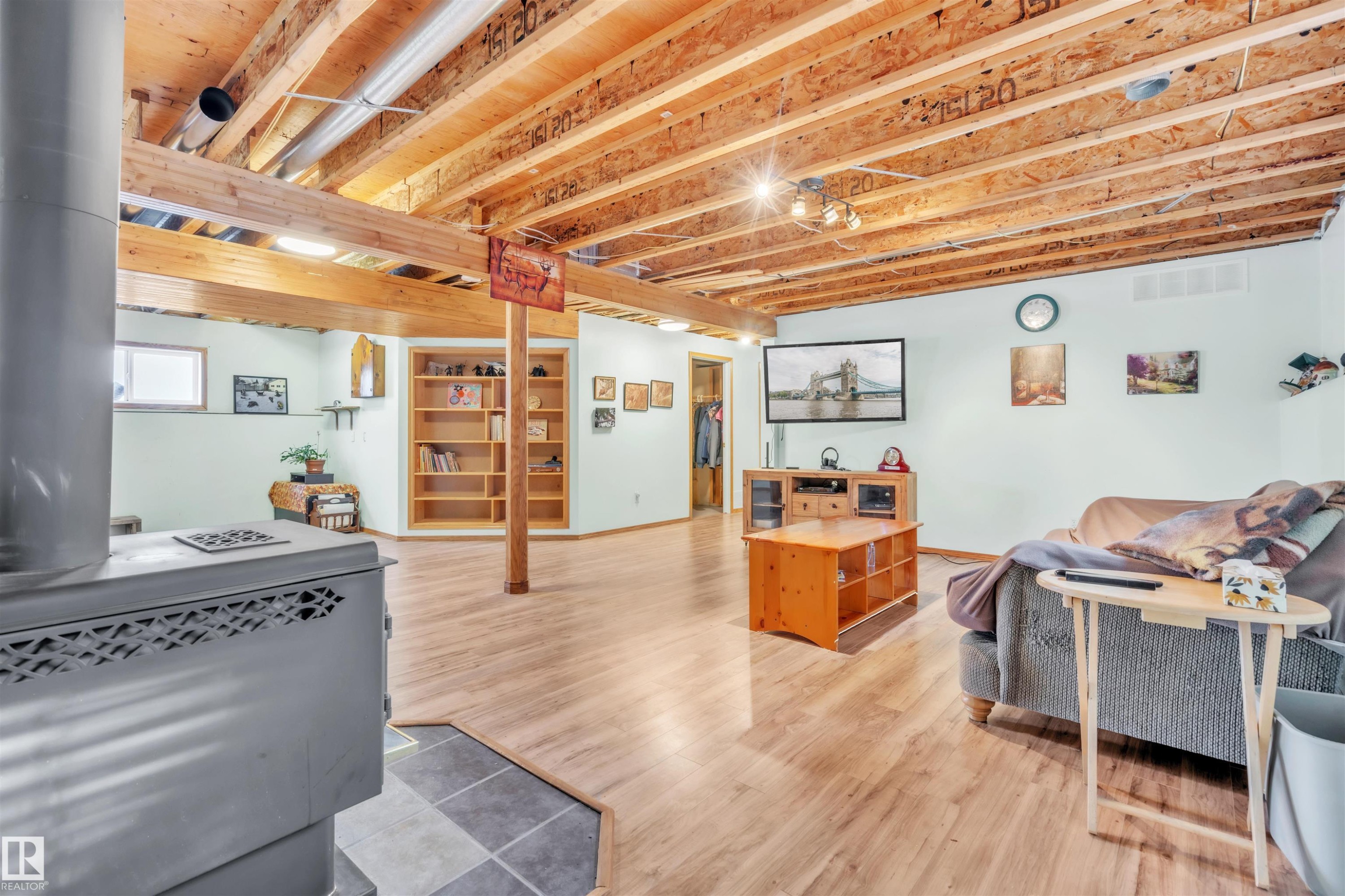 












6108 51 Avenue

,
Cold Lake,




AB
T9M 1T6

