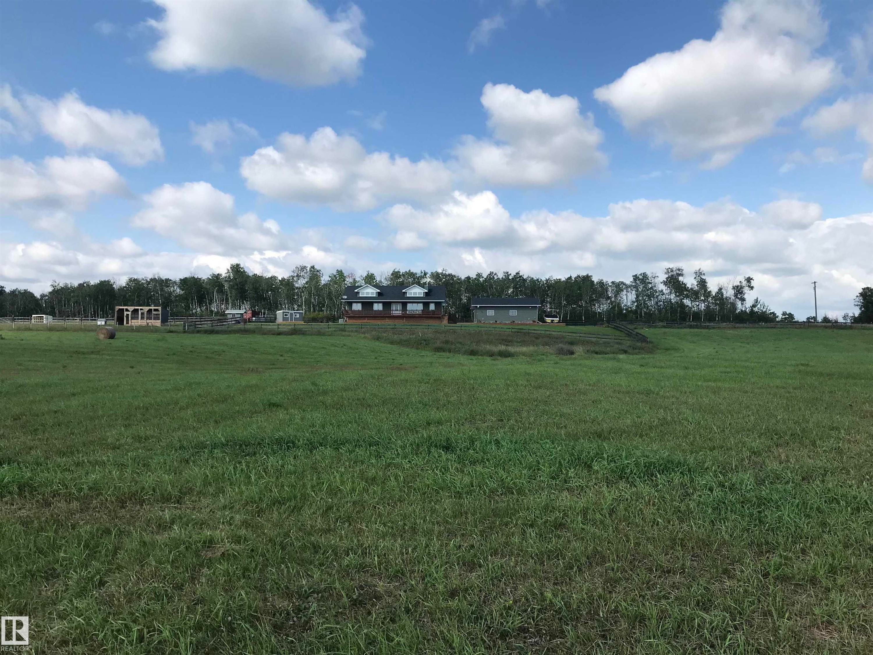 












62230 Range Road 470

,
Rural Bonnyville M.D.,




AB
T9N 0H2

