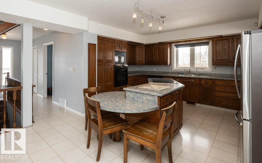 












60329 RG RD 15

,
Rural Westlock County,




AB
T7P 2N9

