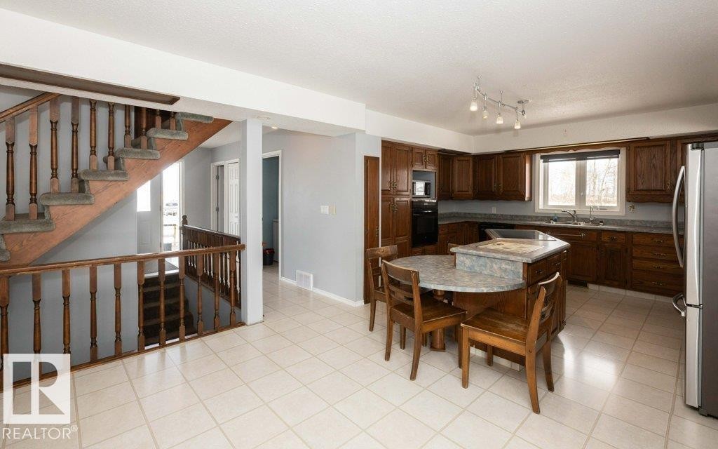 












60329 RG RD 15

,
Rural Westlock County,




AB
T7P 2N9

