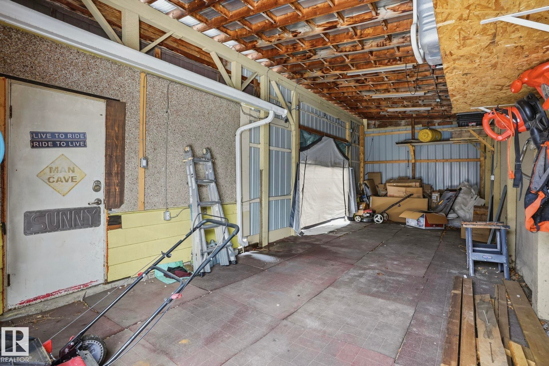 












5403 50 Street

,
Stony Plain,




AB
T7E 1B7

