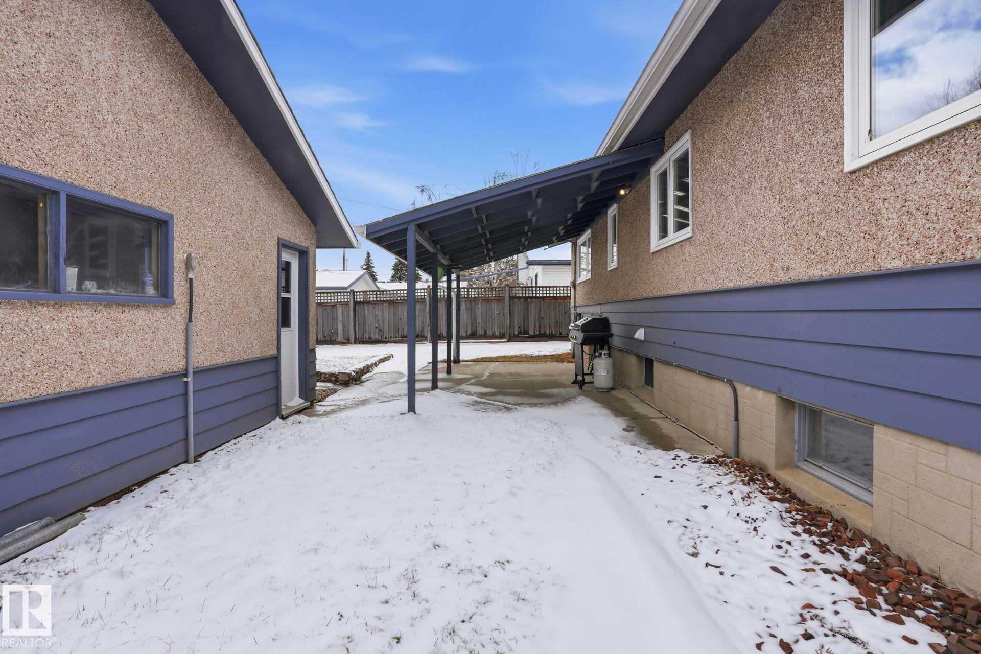 












5403 50 Street

,
Stony Plain,




AB
T7E 1B7

