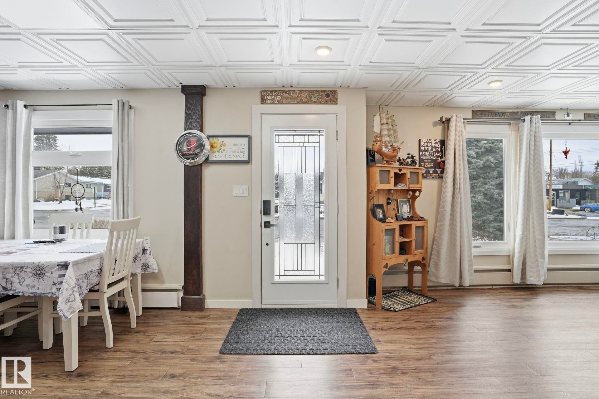 












5403 50 Street

,
Stony Plain,




AB
T7E 1B7

