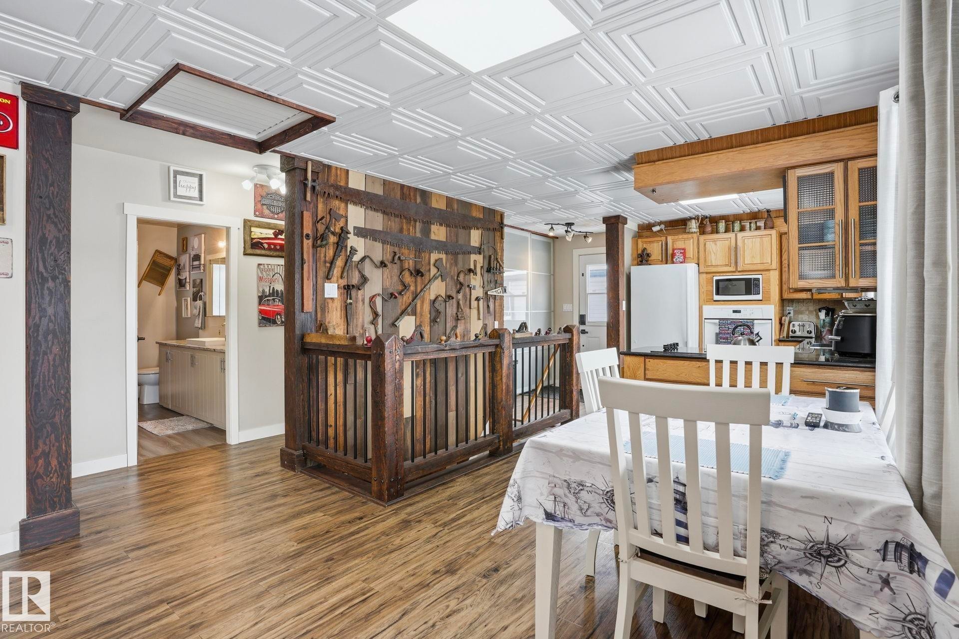 












5403 50 Street

,
Stony Plain,




AB
T7E 1B7

