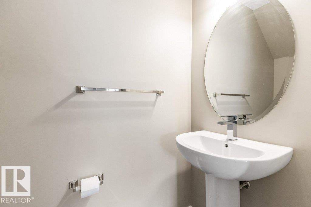 












102 3305 ORCHARDS LINK Link

,
Edmonton,




AB
T6X 2H1

