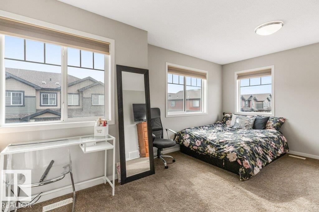 












102 3305 ORCHARDS LINK Link

,
Edmonton,




AB
T6X 2H1

