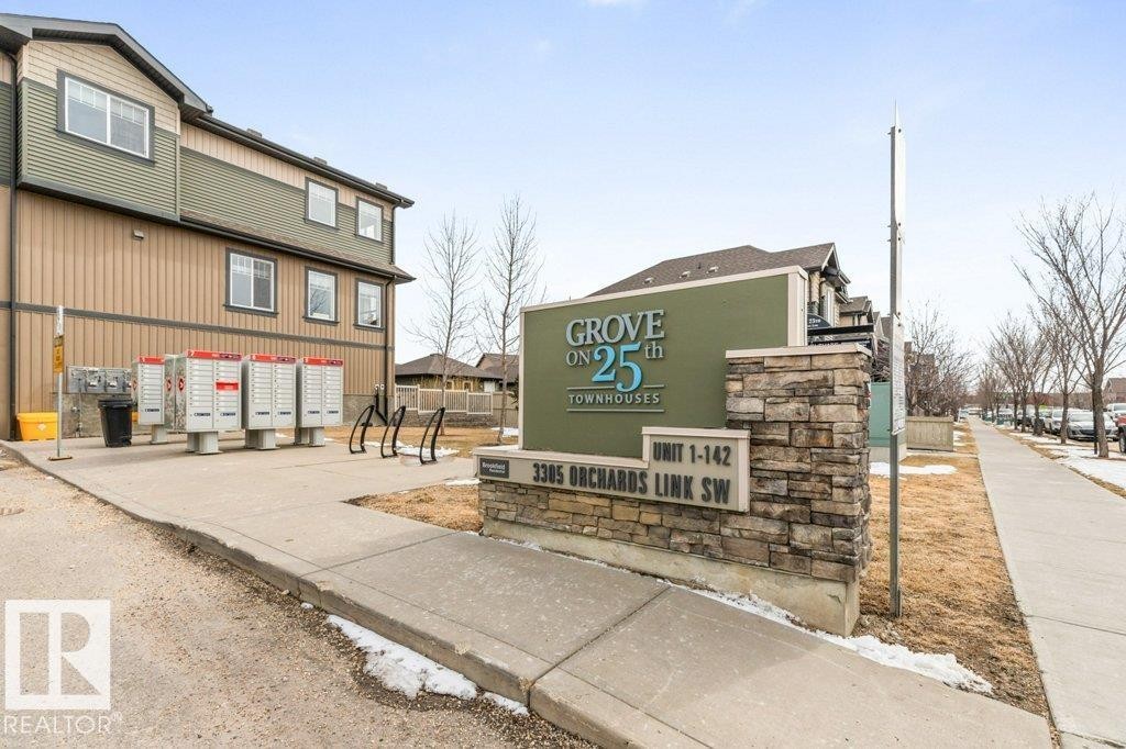 












102 3305 ORCHARDS LINK Link

,
Edmonton,




AB
T6X 2H1

