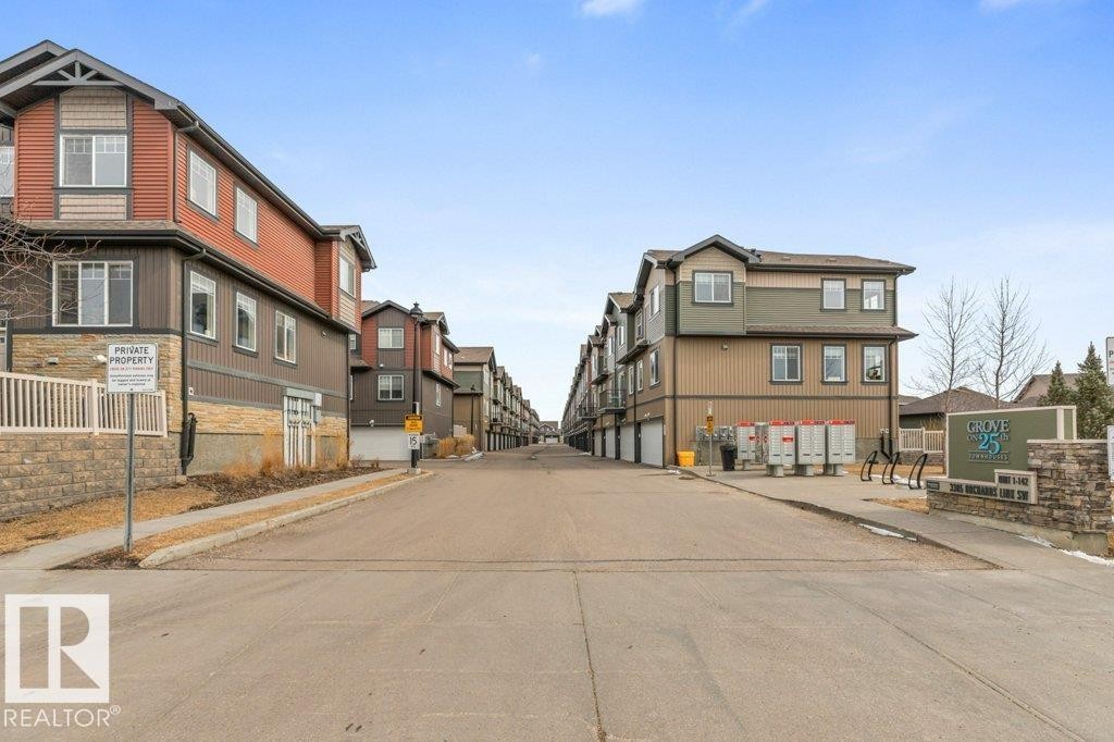 












102 3305 ORCHARDS LINK Link

,
Edmonton,




AB
T6X 2H1

