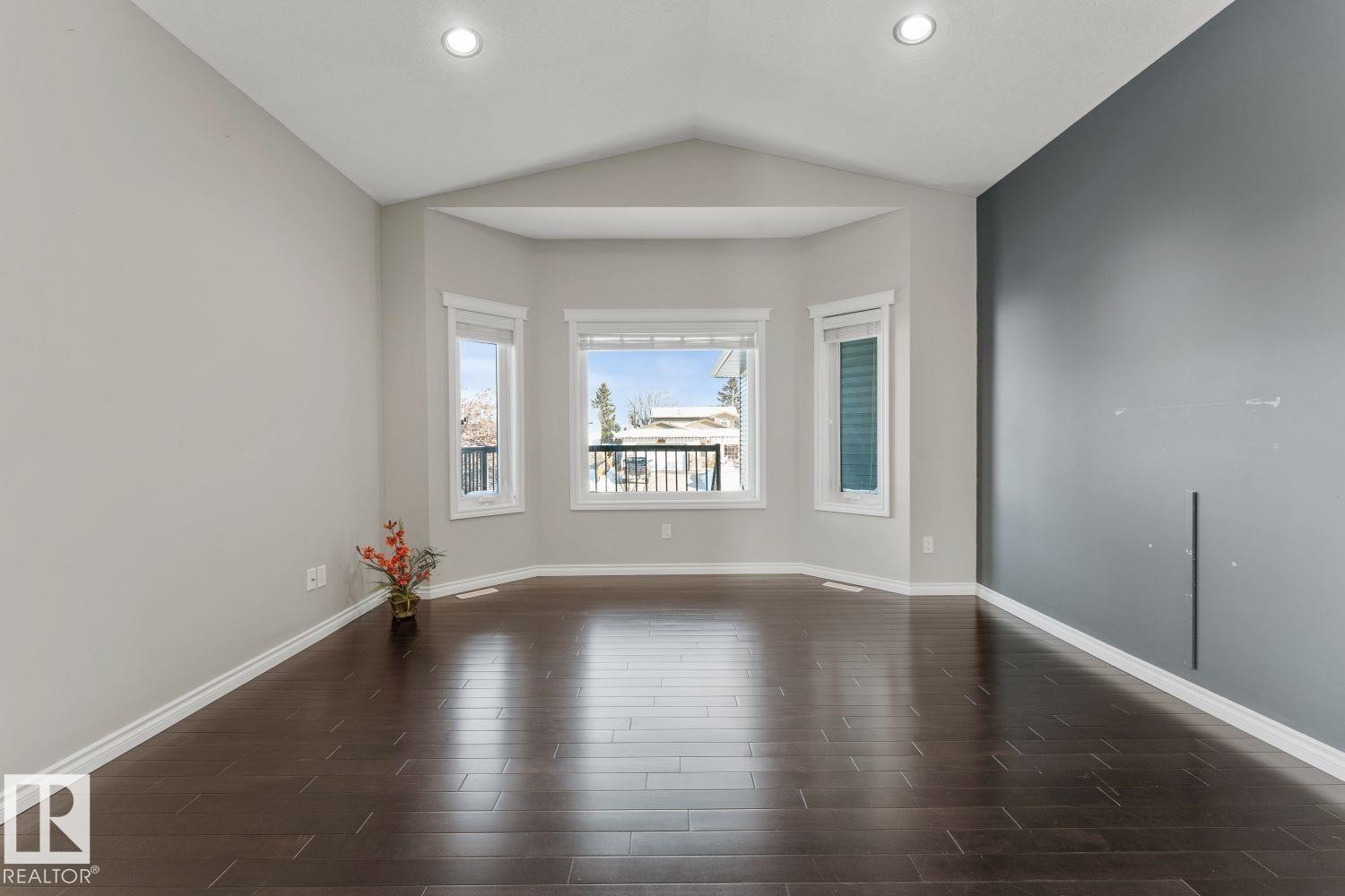 












509 13 Street

,
Cold Lake,




AB
T9M 1B3

