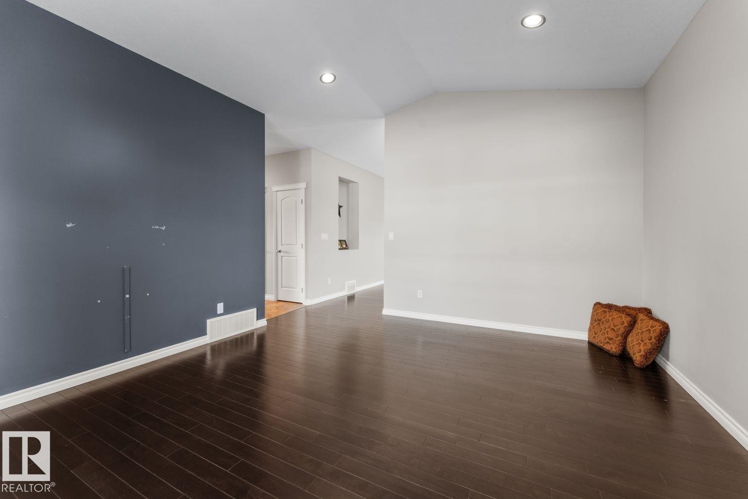 












509 13 Street

,
Cold Lake,




AB
T9M 1B3

