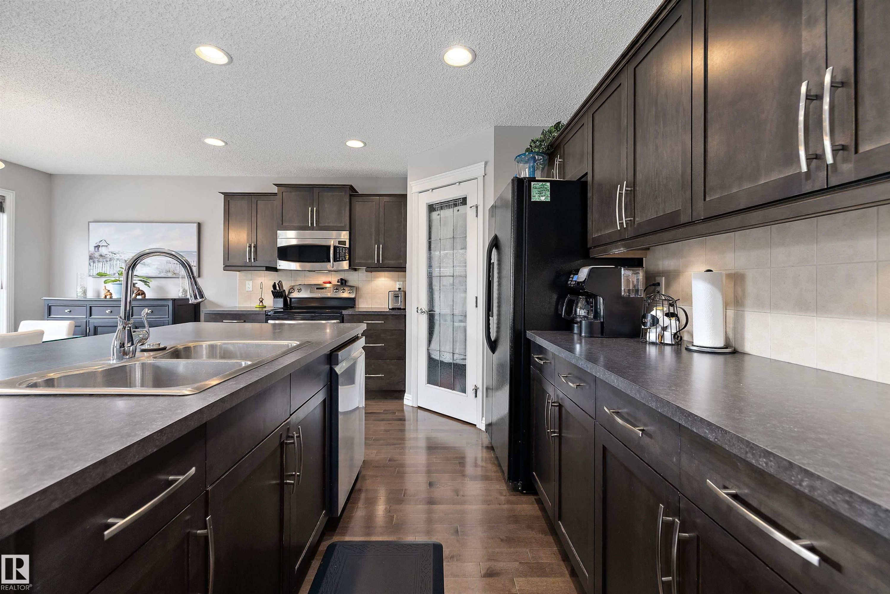 












1310 114B Street

,
Edmonton,




AB
T6W 0G7

