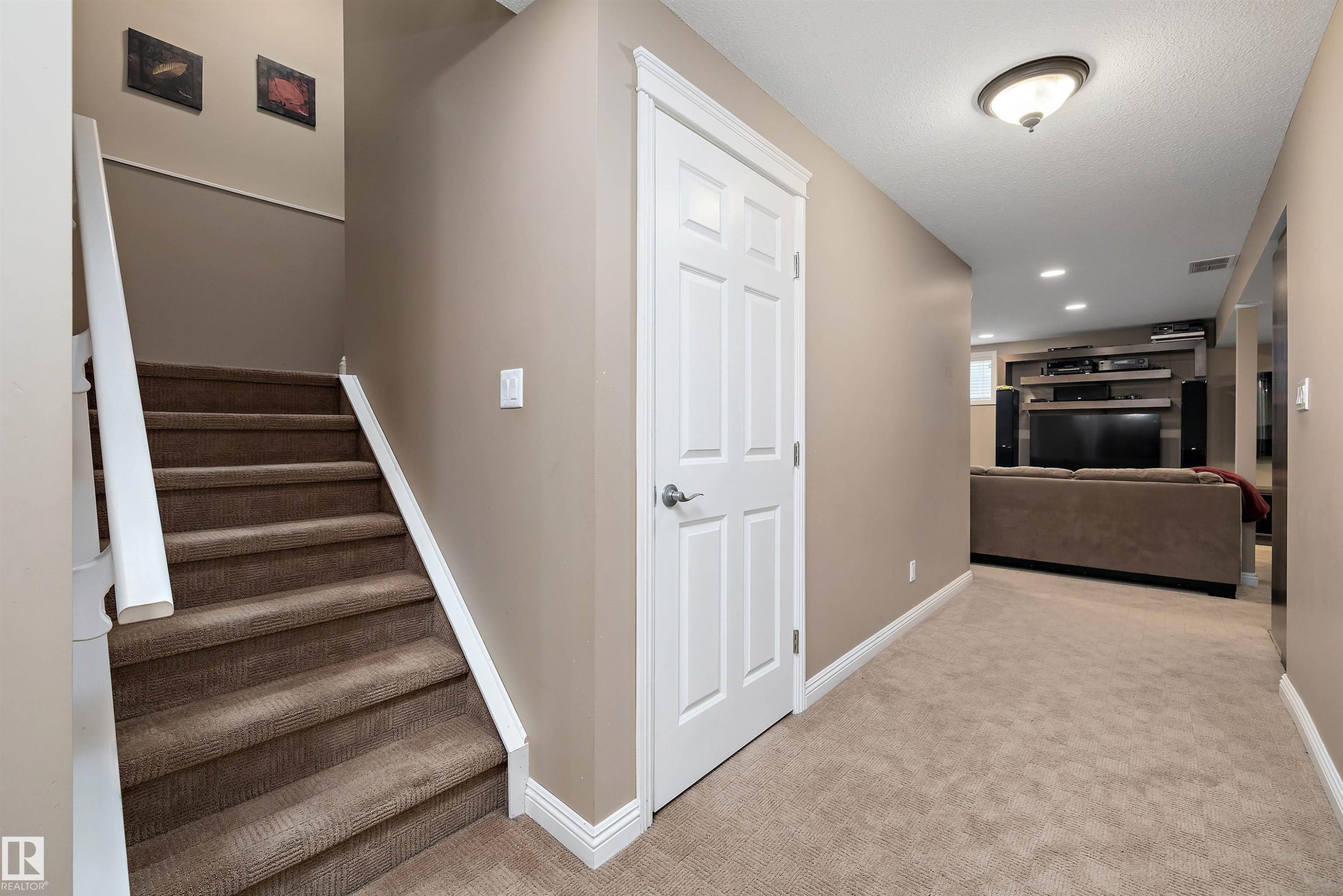 












1310 114B Street

,
Edmonton,




AB
T6W 0G7

