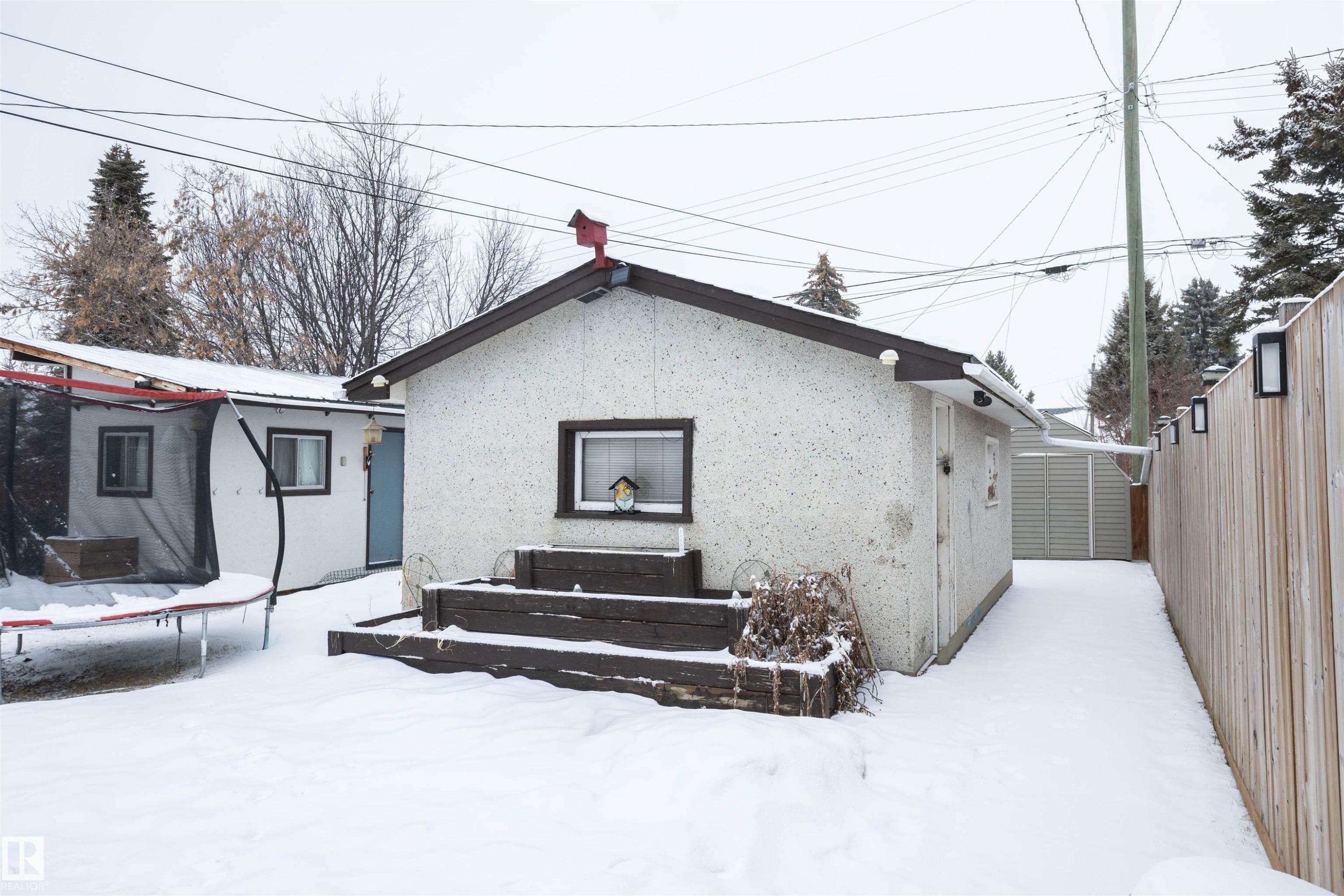 












4420 56 Avenue

,
Barrhead,




AB
T7N 1K6

