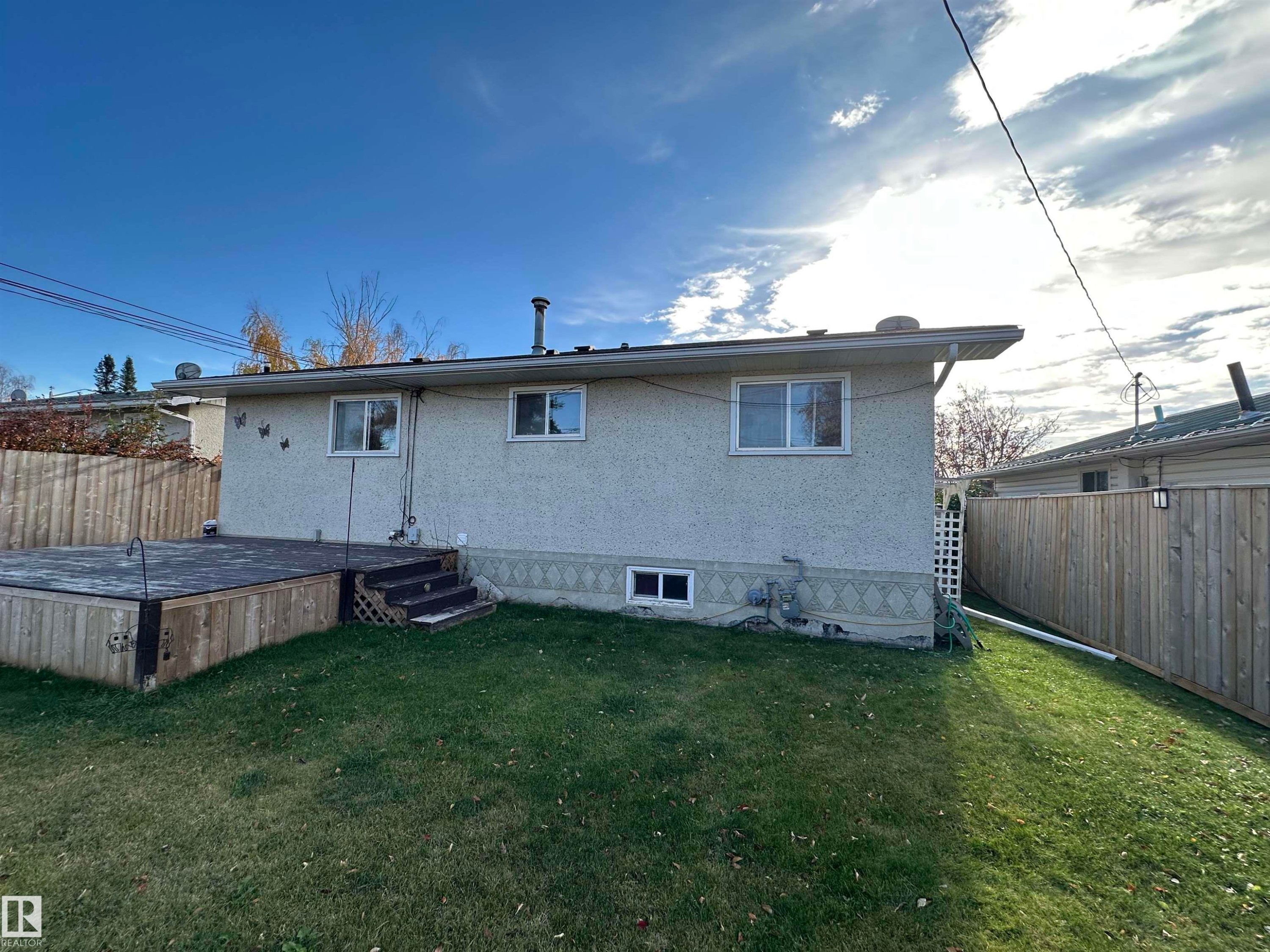 












4420 56 Avenue

,
Barrhead,




AB
T7N 1K6

