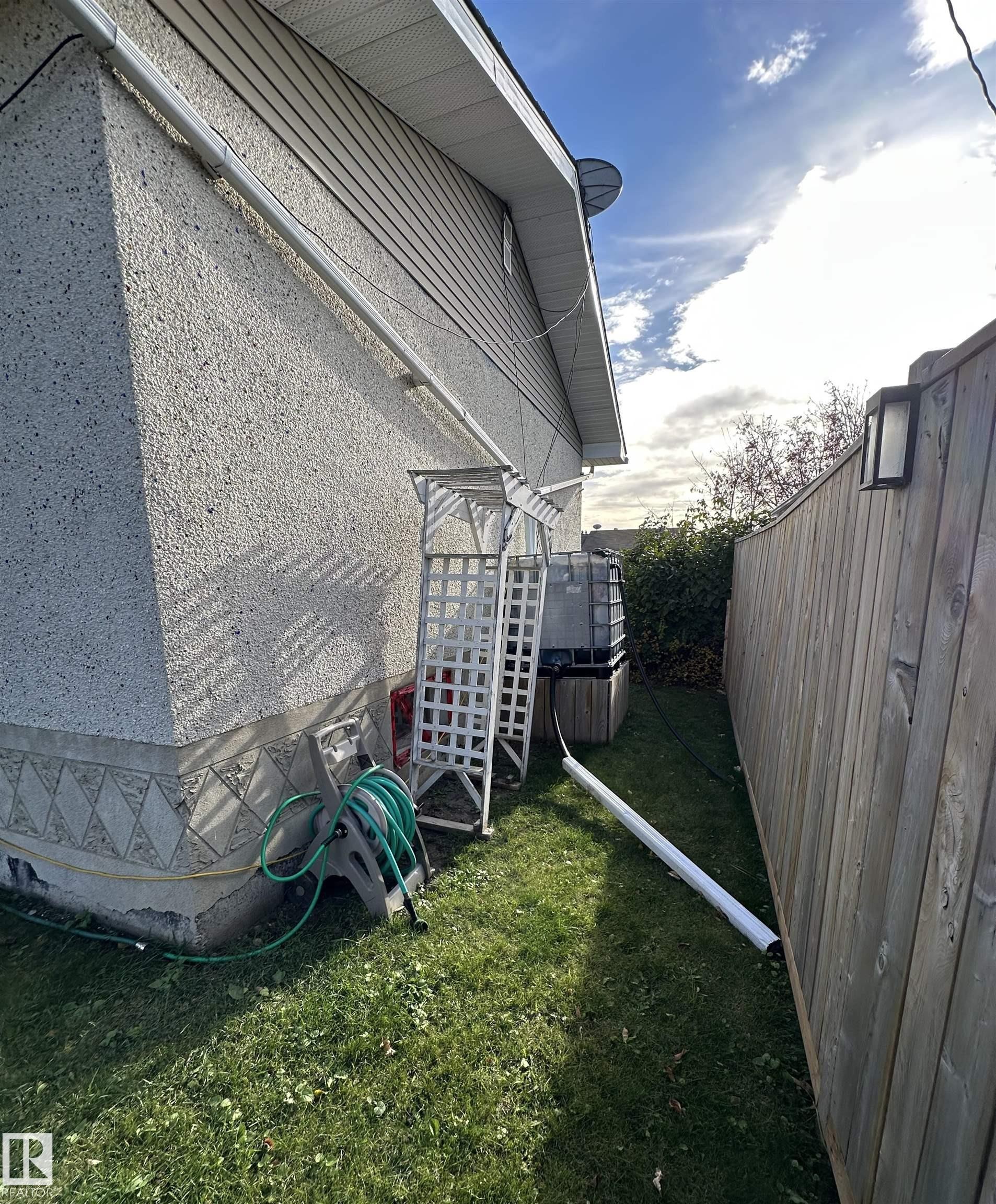 












4420 56 Avenue

,
Barrhead,




AB
T7N 1K6

