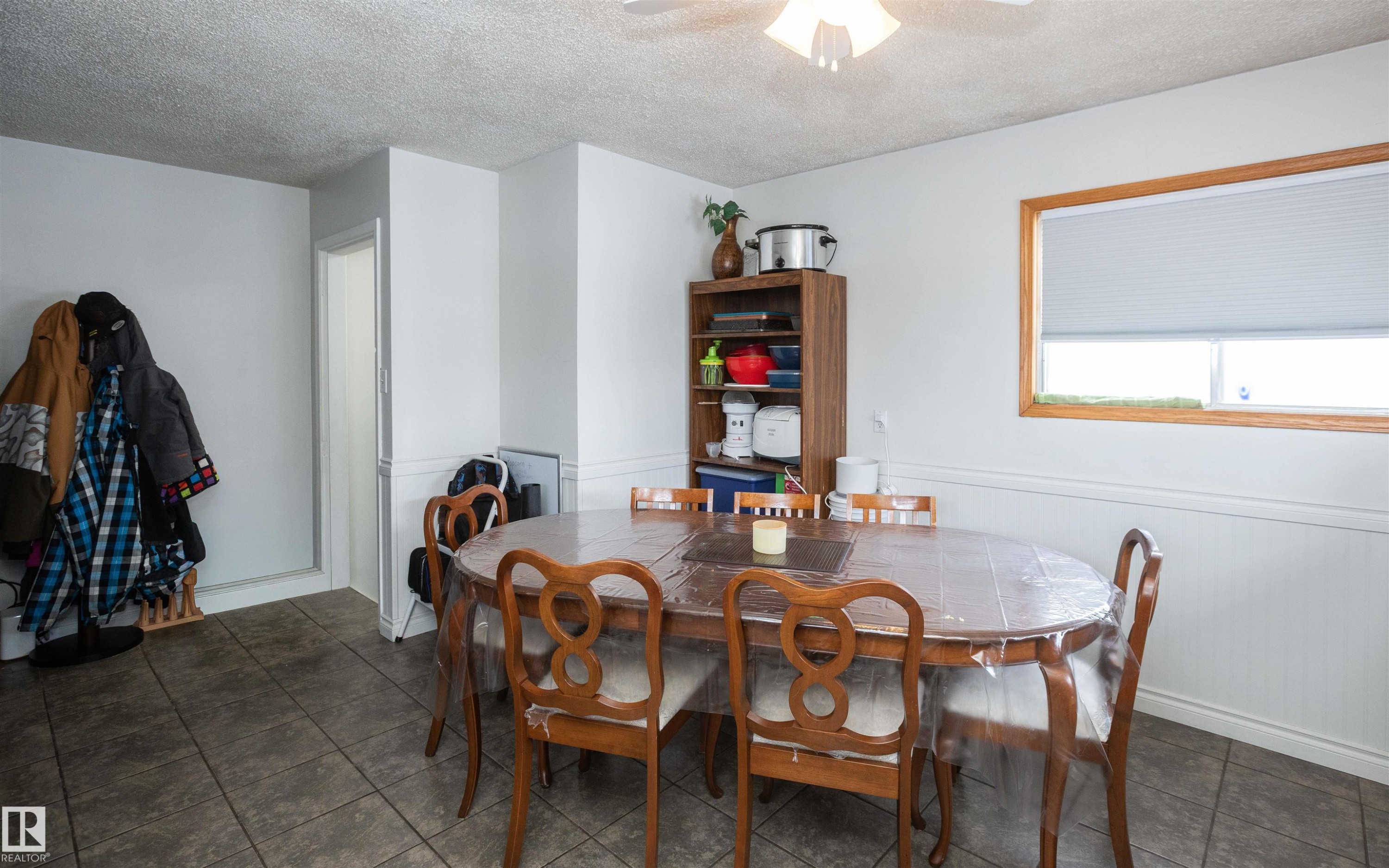 












4420 56 Avenue

,
Barrhead,




AB
T7N 1K6

