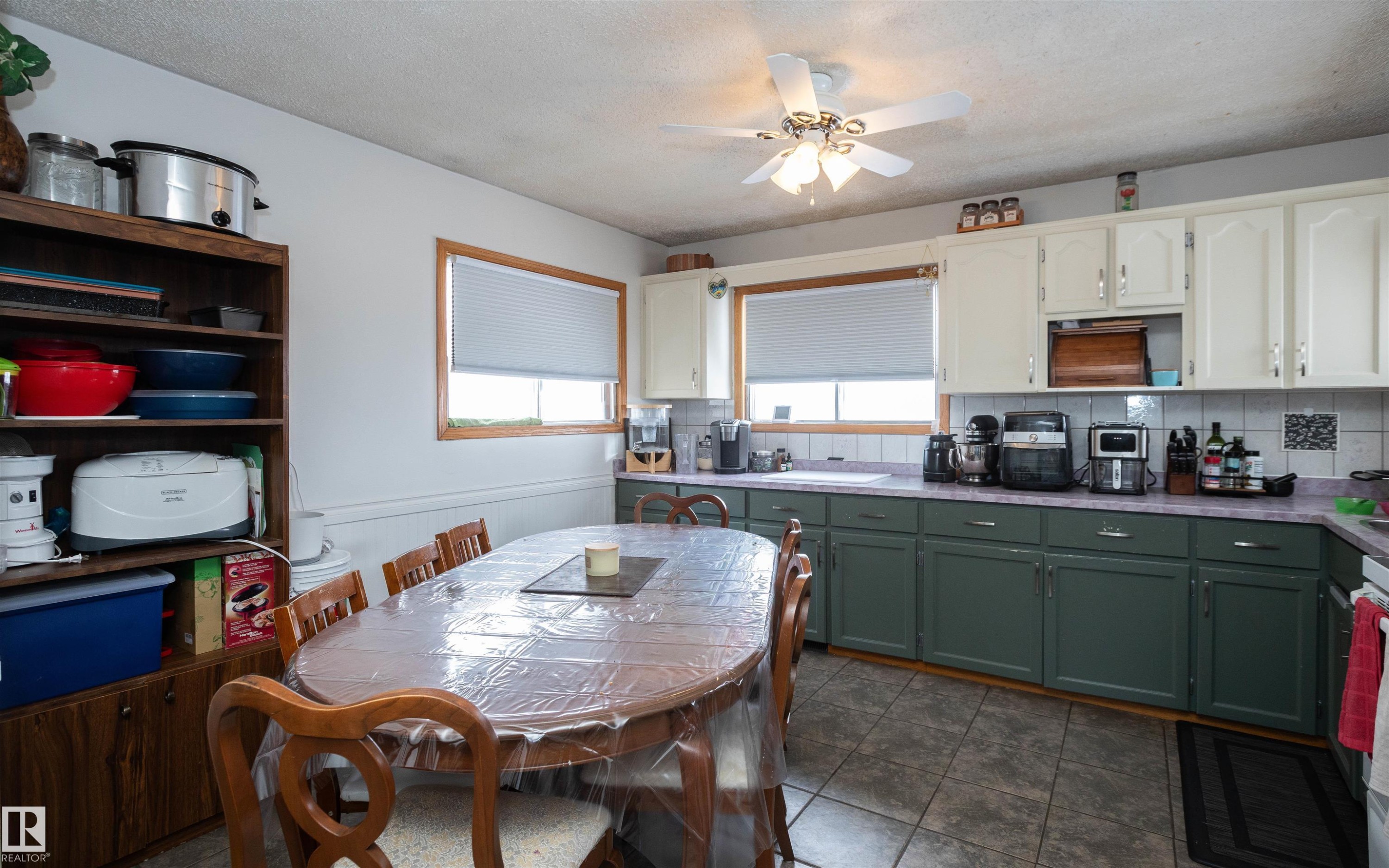












4420 56 Avenue

,
Barrhead,




AB
T7N 1K6


