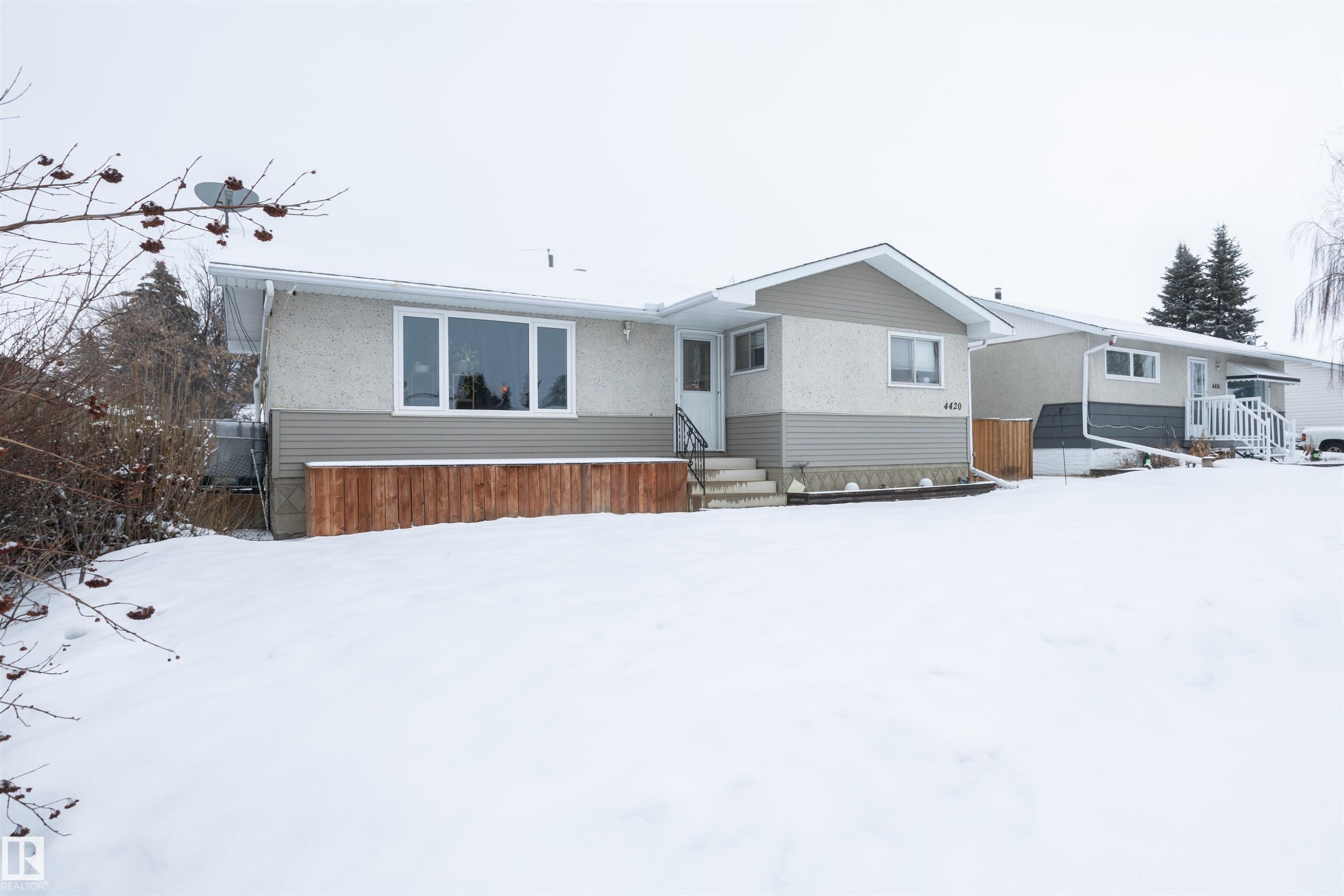 












4420 56 Avenue

,
Barrhead,




AB
T7N 1K6

