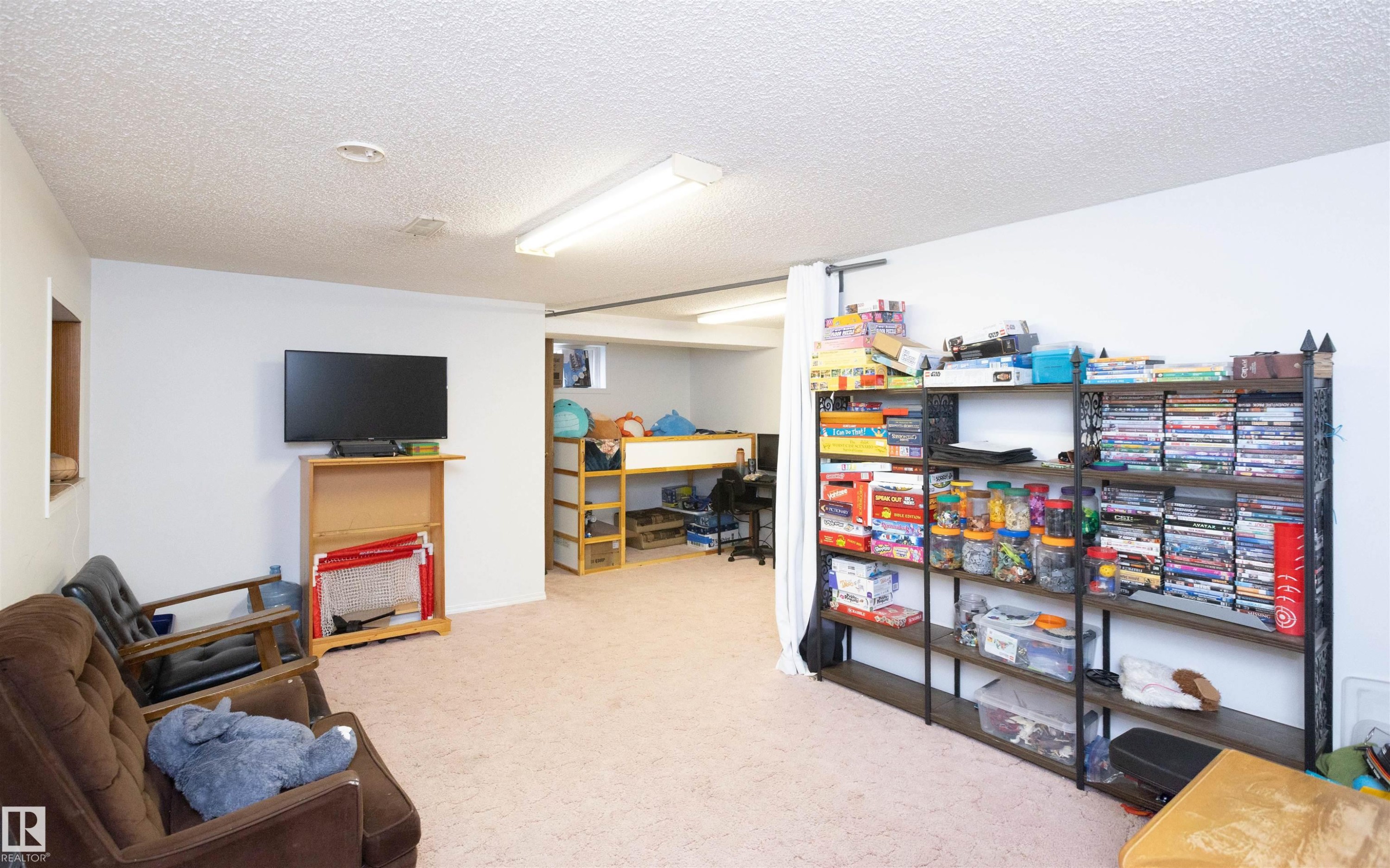 












4420 56 Avenue

,
Barrhead,




AB
T7N 1K6

