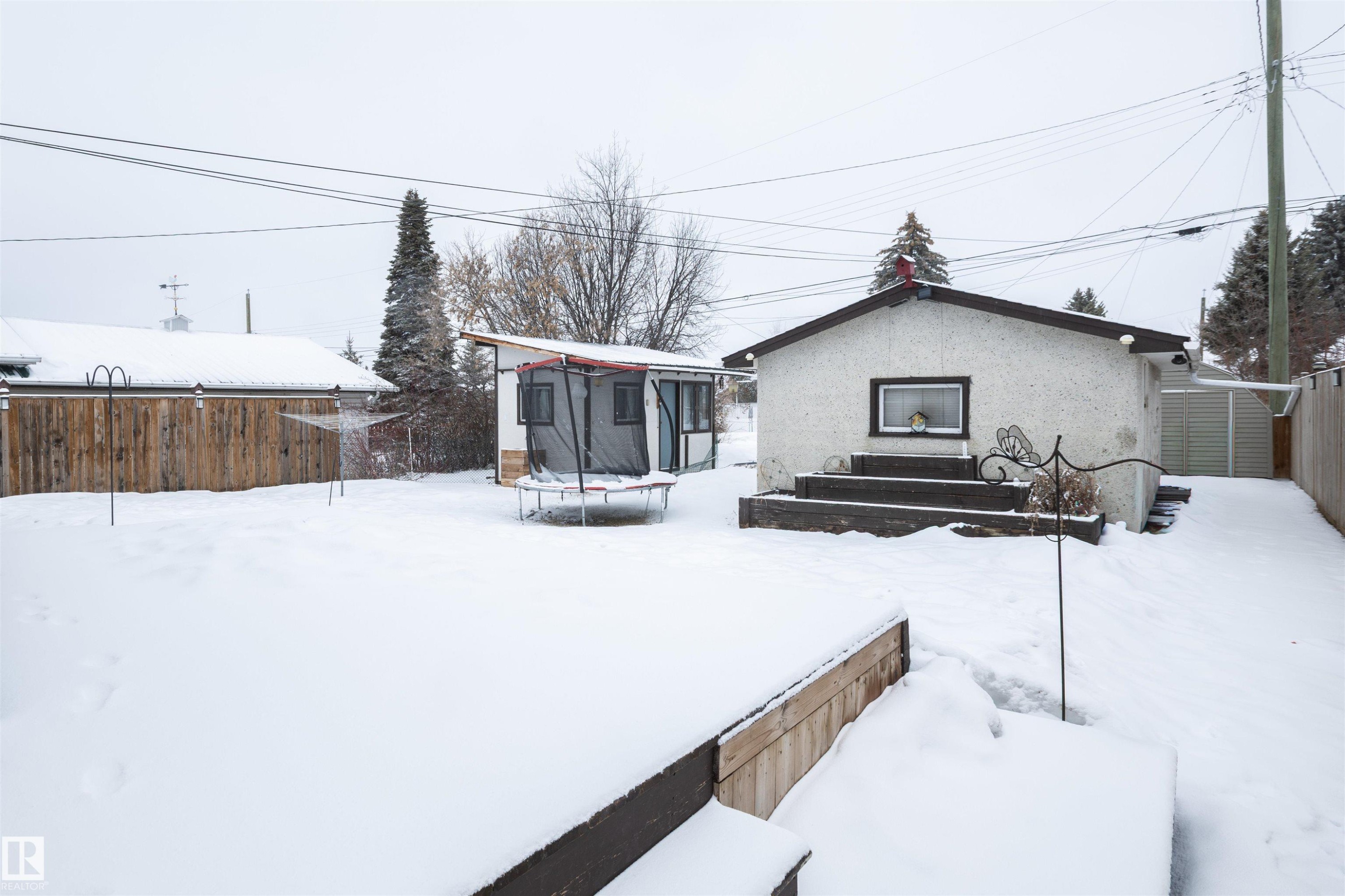 












4420 56 Avenue

,
Barrhead,




AB
T7N 1K6

