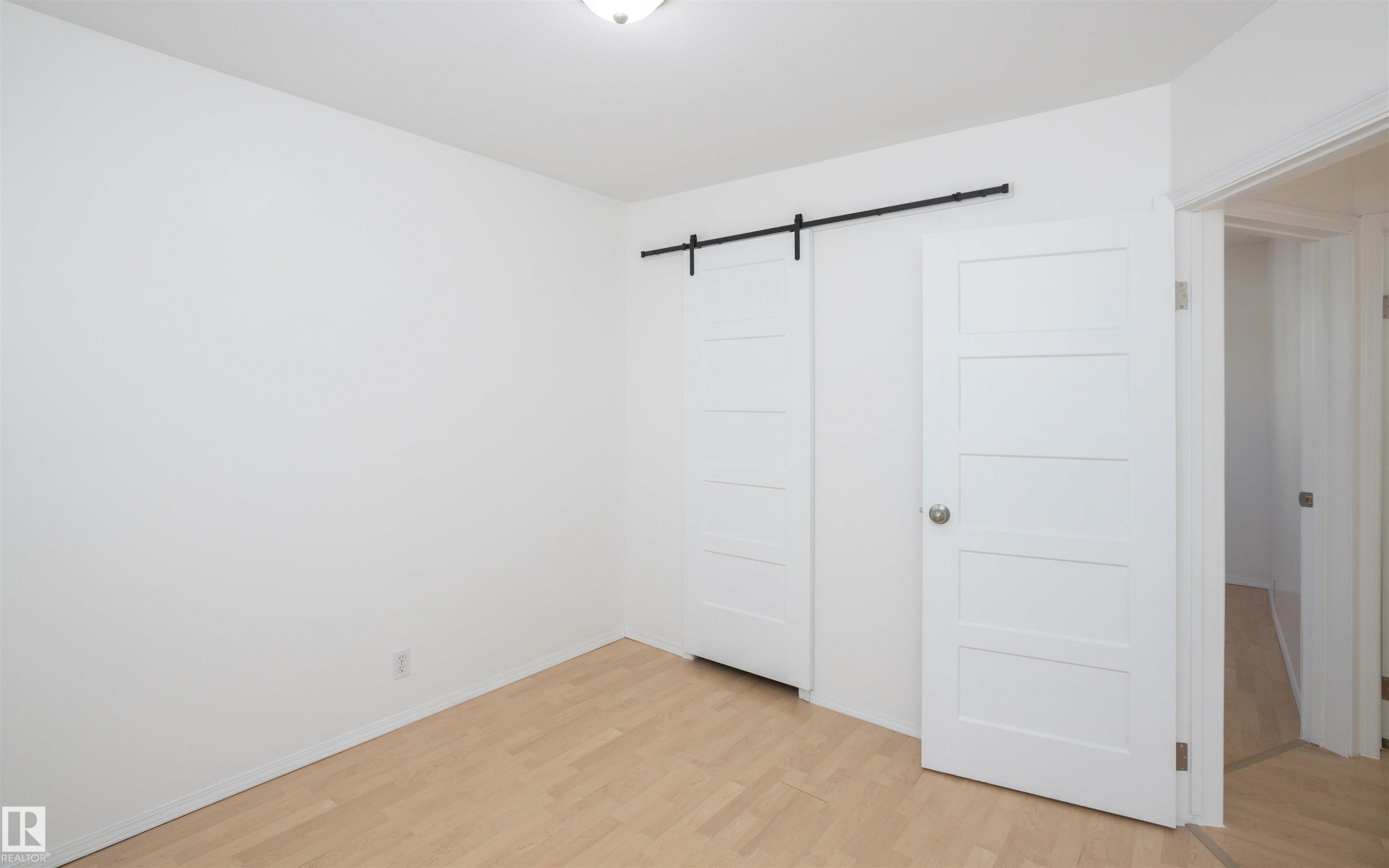 












9723 107 Street

,
Westlock,




AB
T7P 2K8

