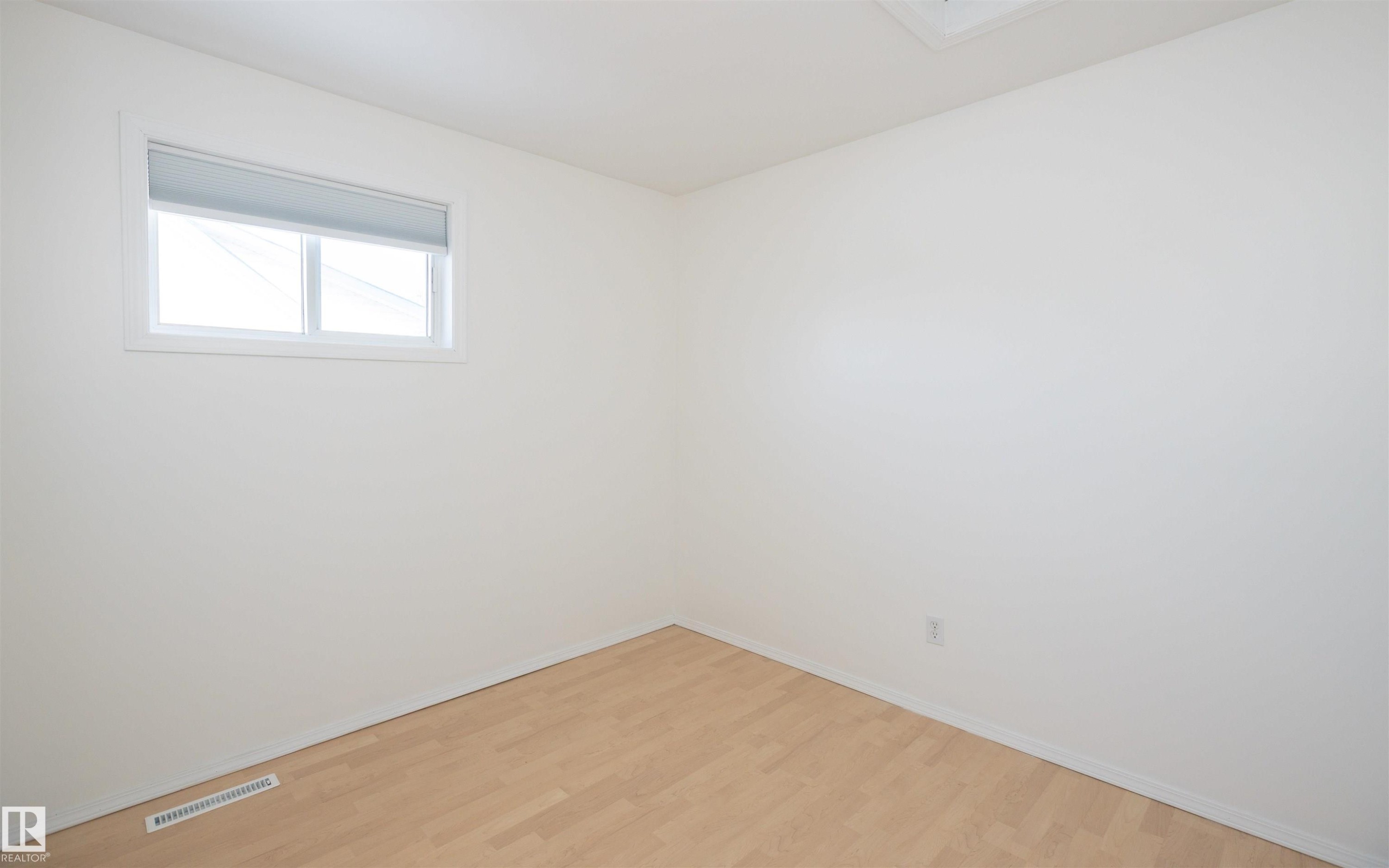 












9723 107 Street

,
Westlock,




AB
T7P 2K8


