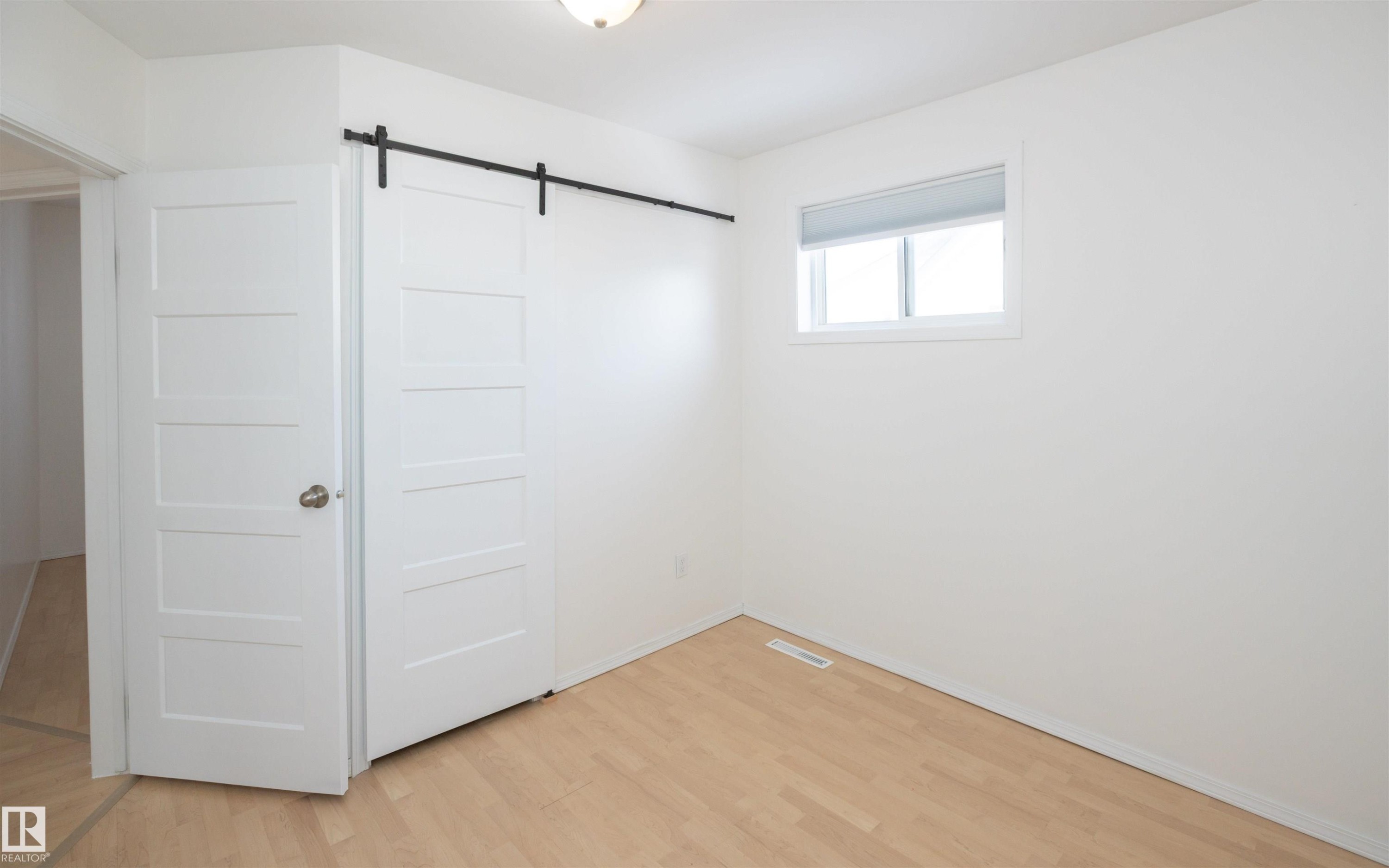 












9723 107 Street

,
Westlock,




AB
T7P 2K8

