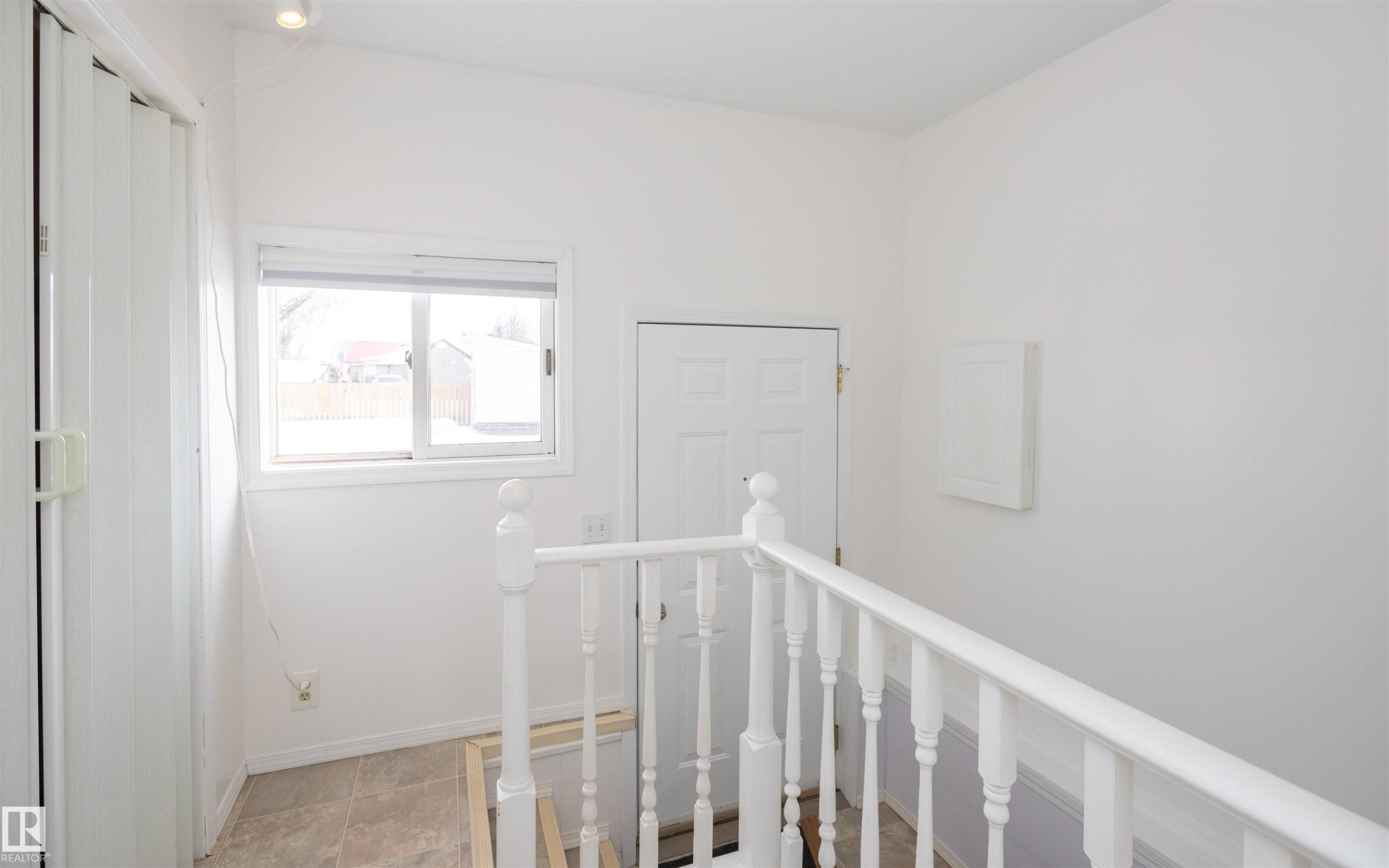 












9723 107 Street

,
Westlock,




AB
T7P 2K8

