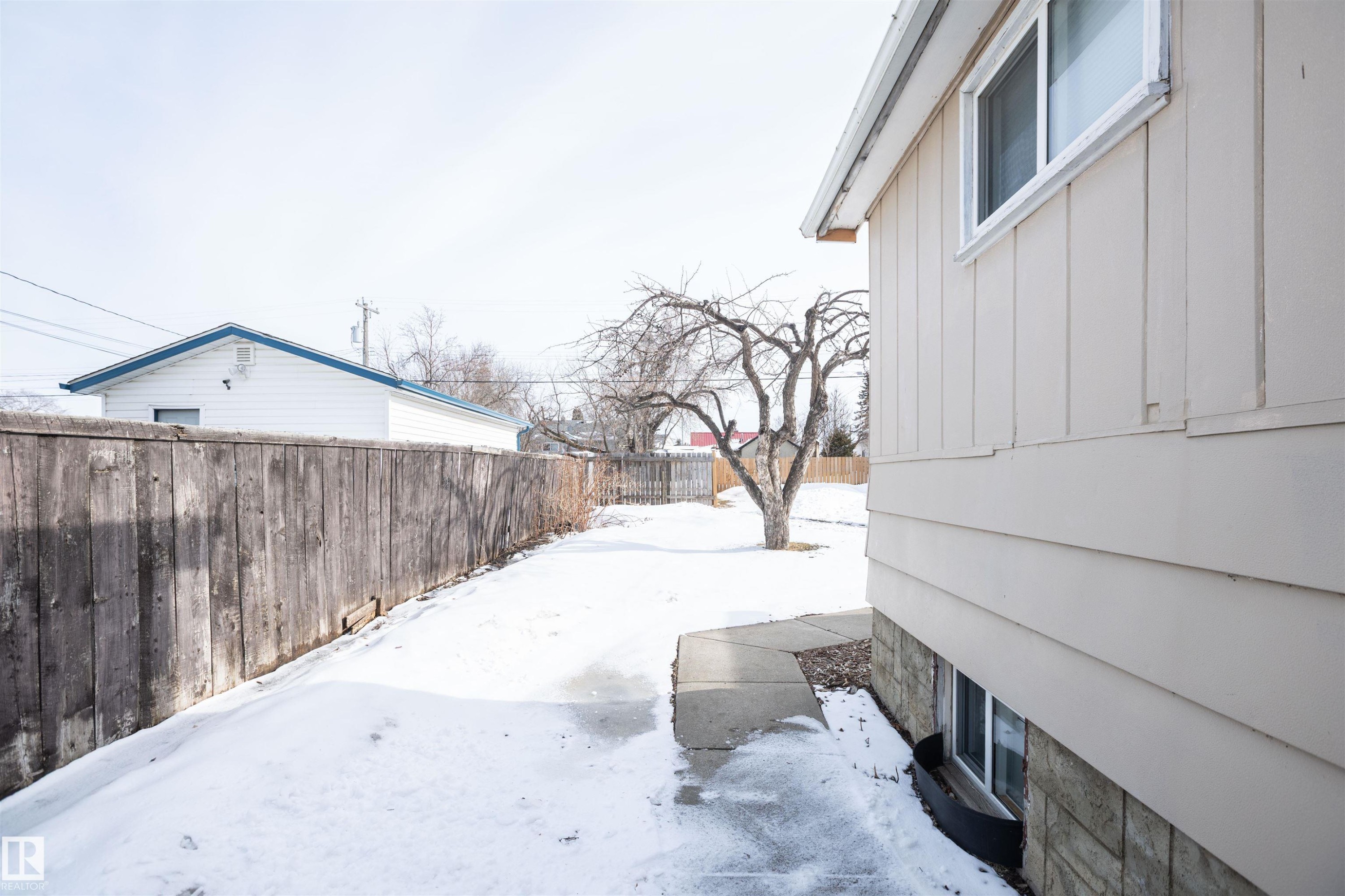 












9723 107 Street

,
Westlock,




AB
T7P 2K8

