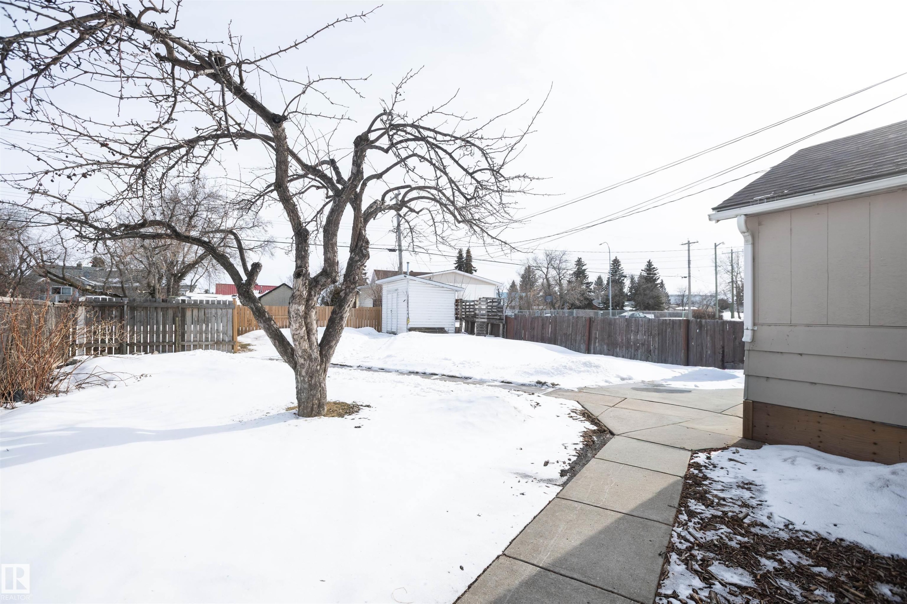 












9723 107 Street

,
Westlock,




AB
T7P 2K8

