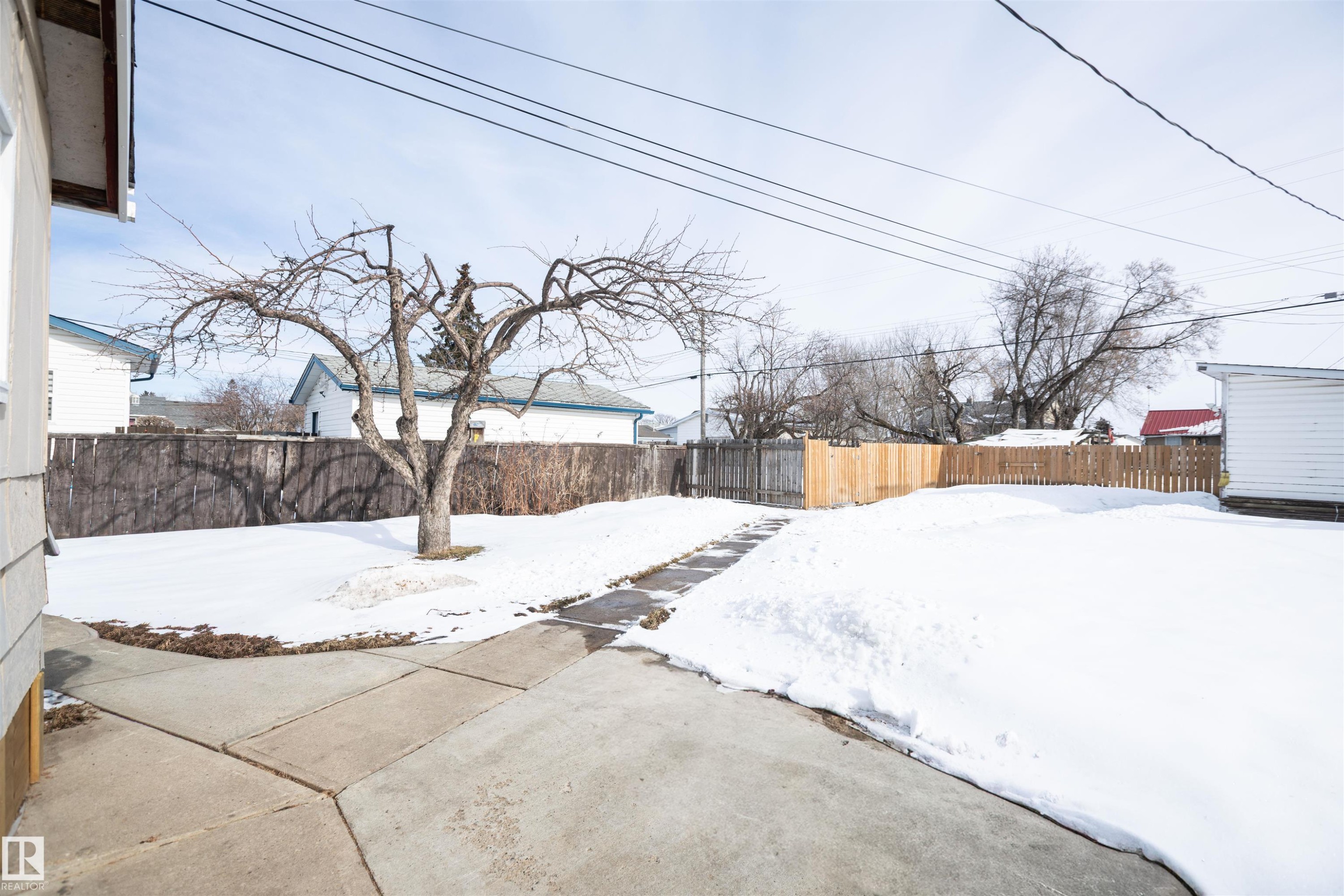 












9723 107 Street

,
Westlock,




AB
T7P 2K8

