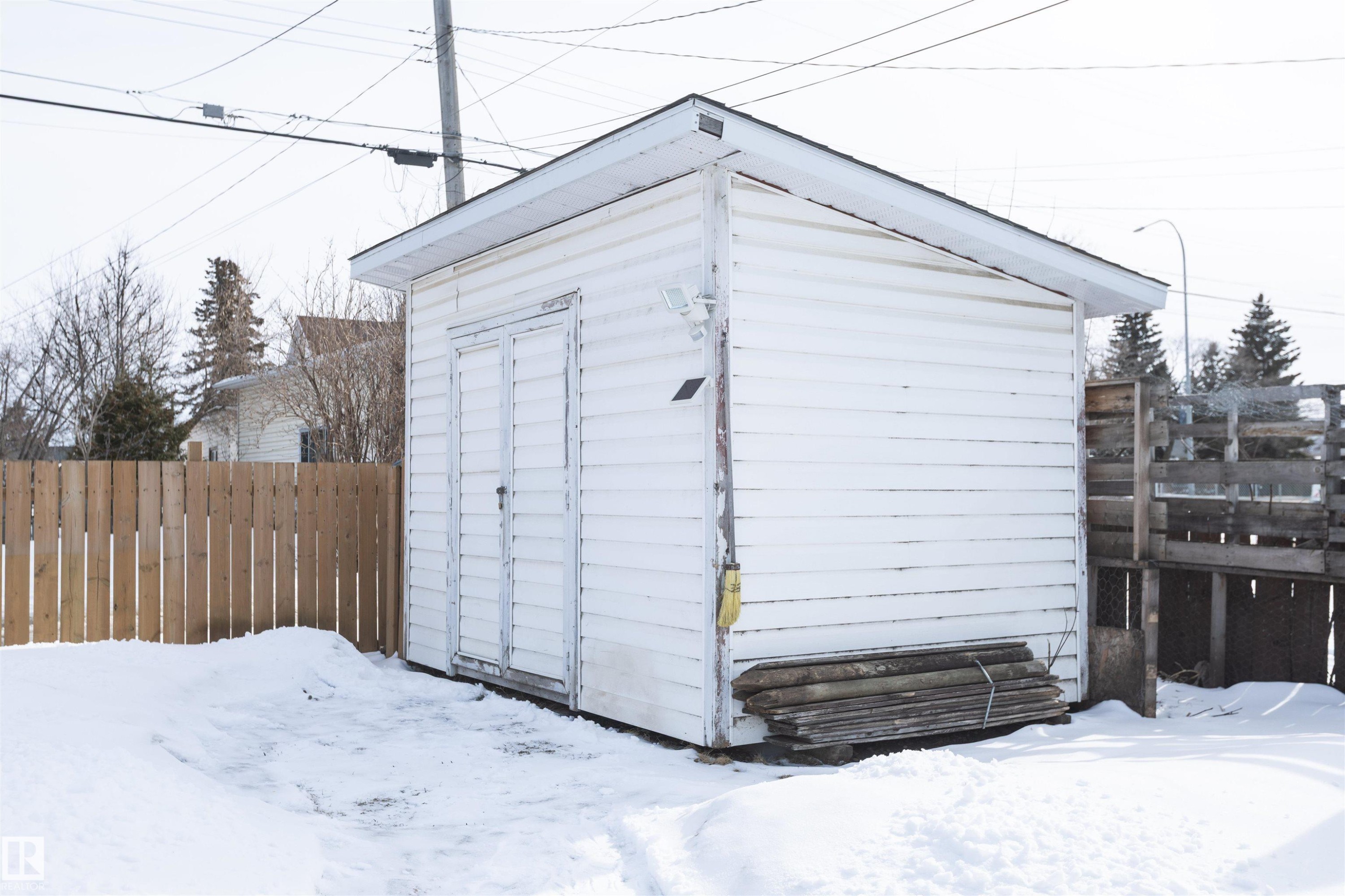 












9723 107 Street

,
Westlock,




AB
T7P 2K8

