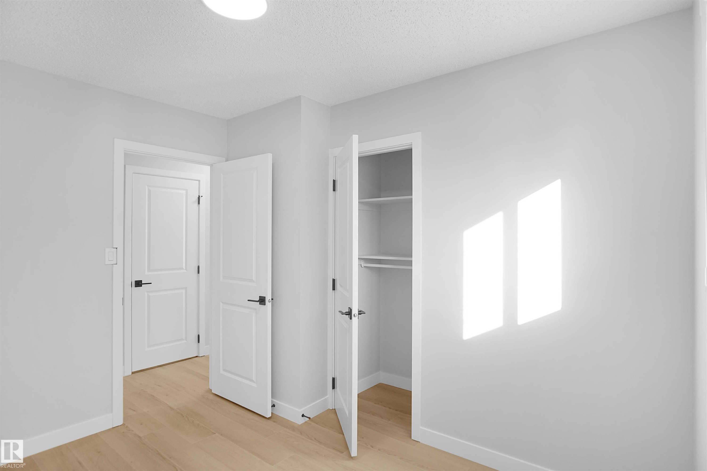 












3312 44A Street

,
Edmonton,




AB
T6L 4W9

