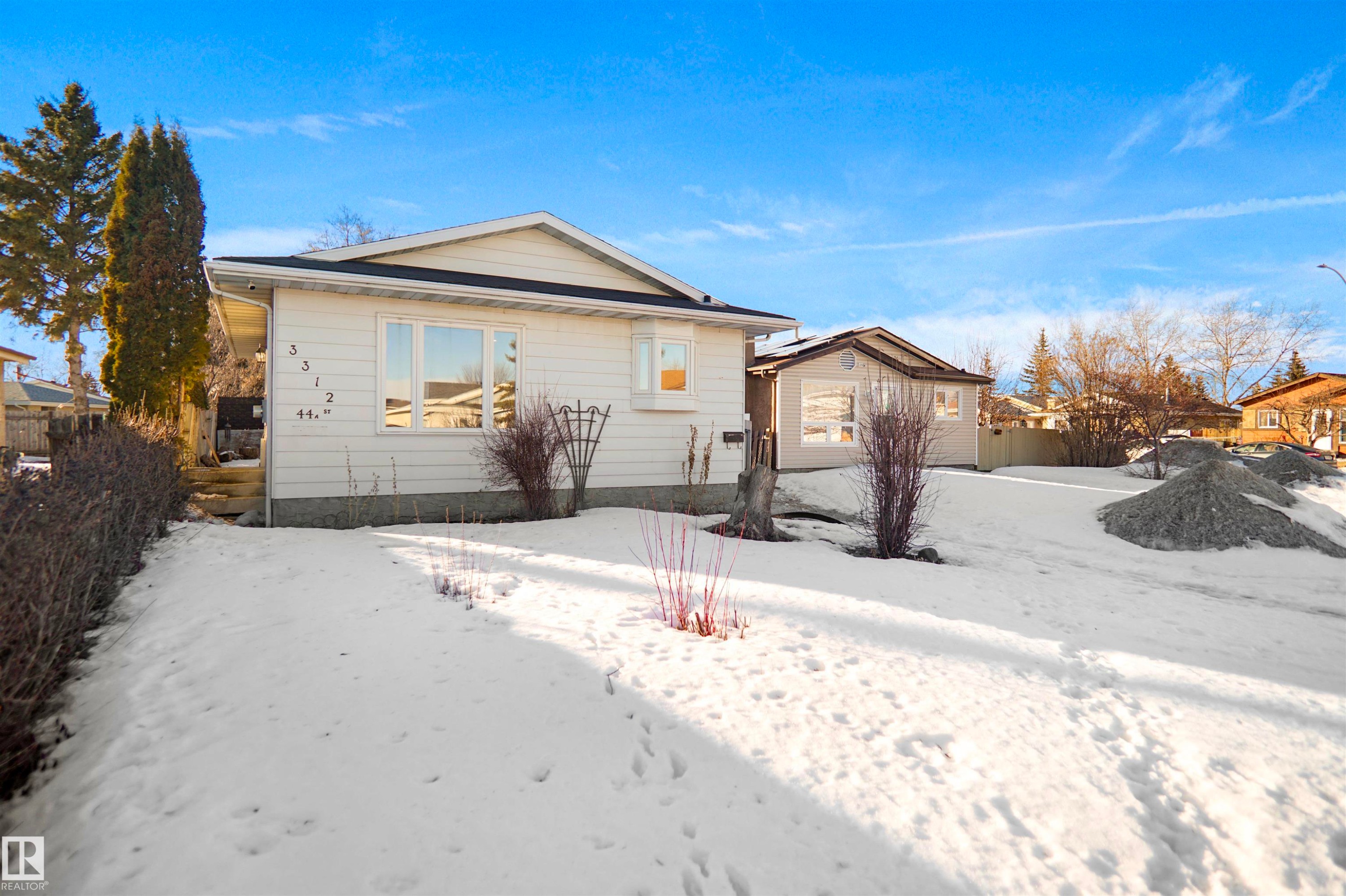 












3312 44A Street

,
Edmonton,




AB
T6L 4W9

