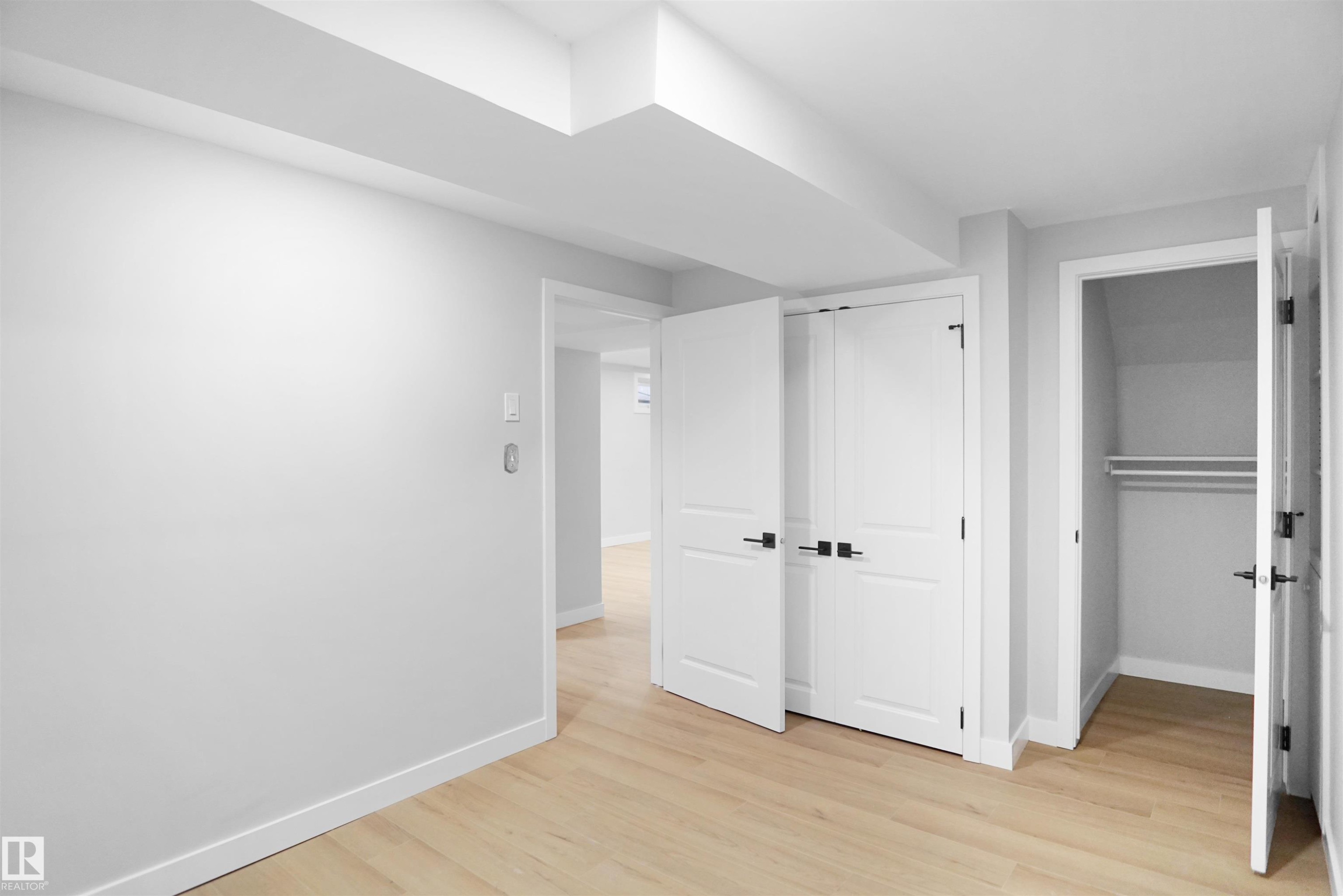 












3312 44A Street

,
Edmonton,




AB
T6L 4W9

