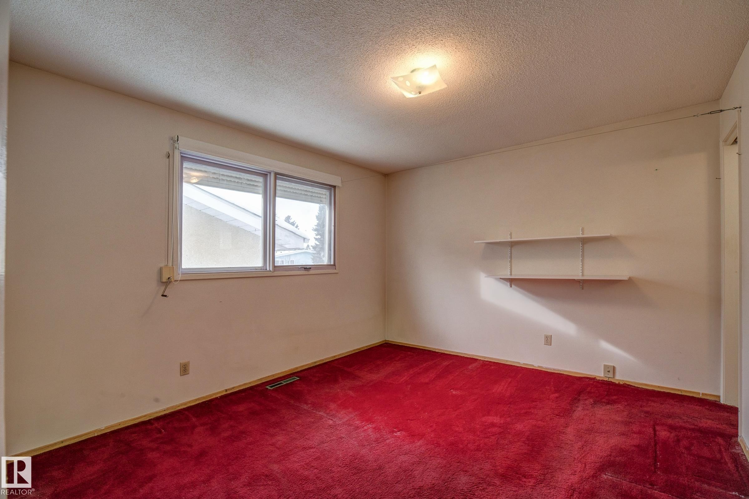 












7807 144 Avenue NW

,
Edmonton,




AB
T5C 2R9

