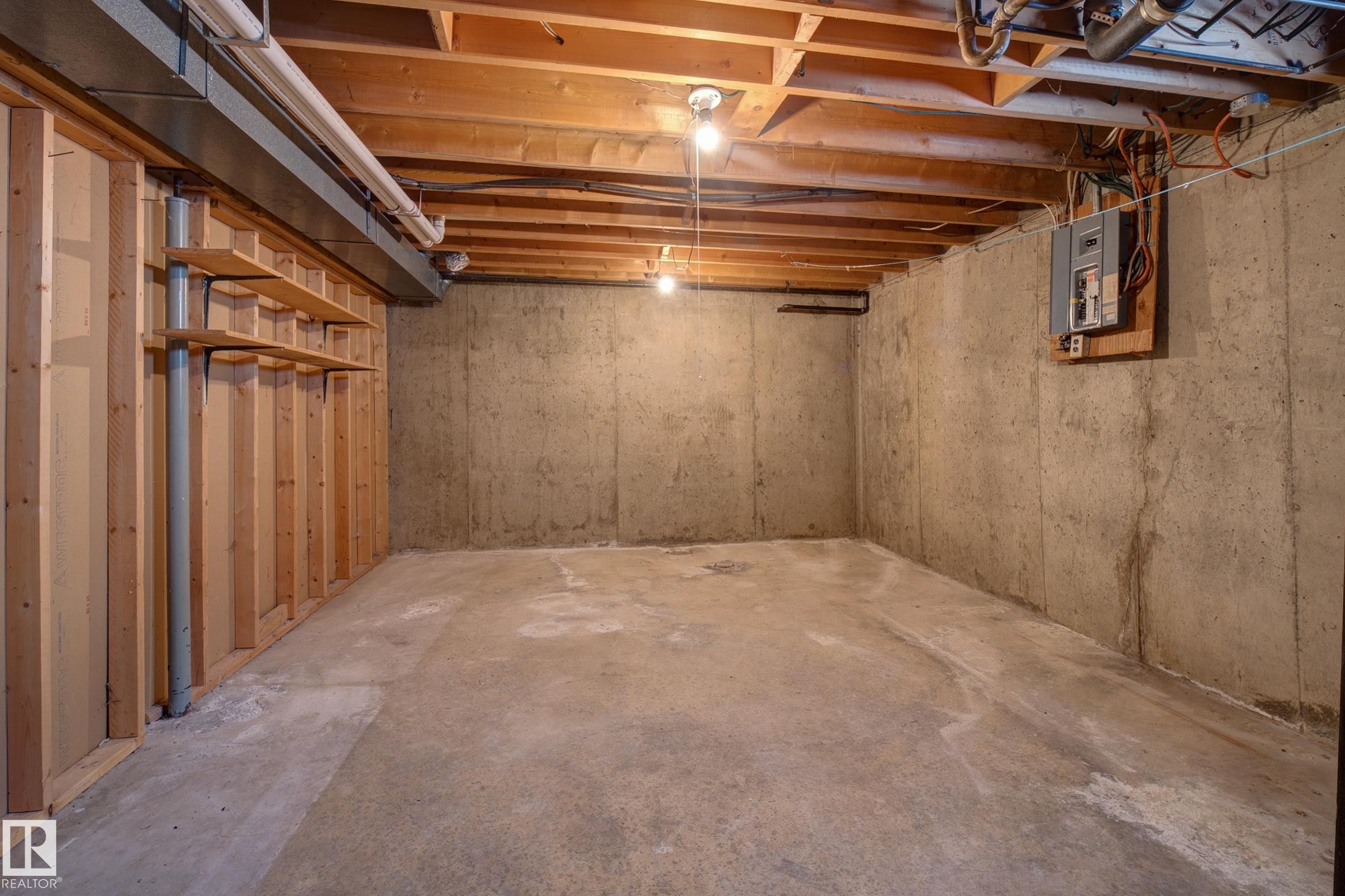 












7807 144 Avenue NW

,
Edmonton,




AB
T5C 2R9

