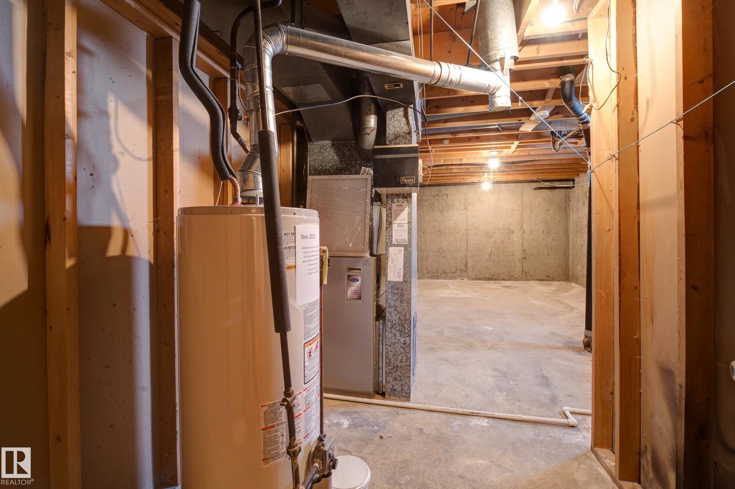 












7807 144 Avenue NW

,
Edmonton,




AB
T5C 2R9

