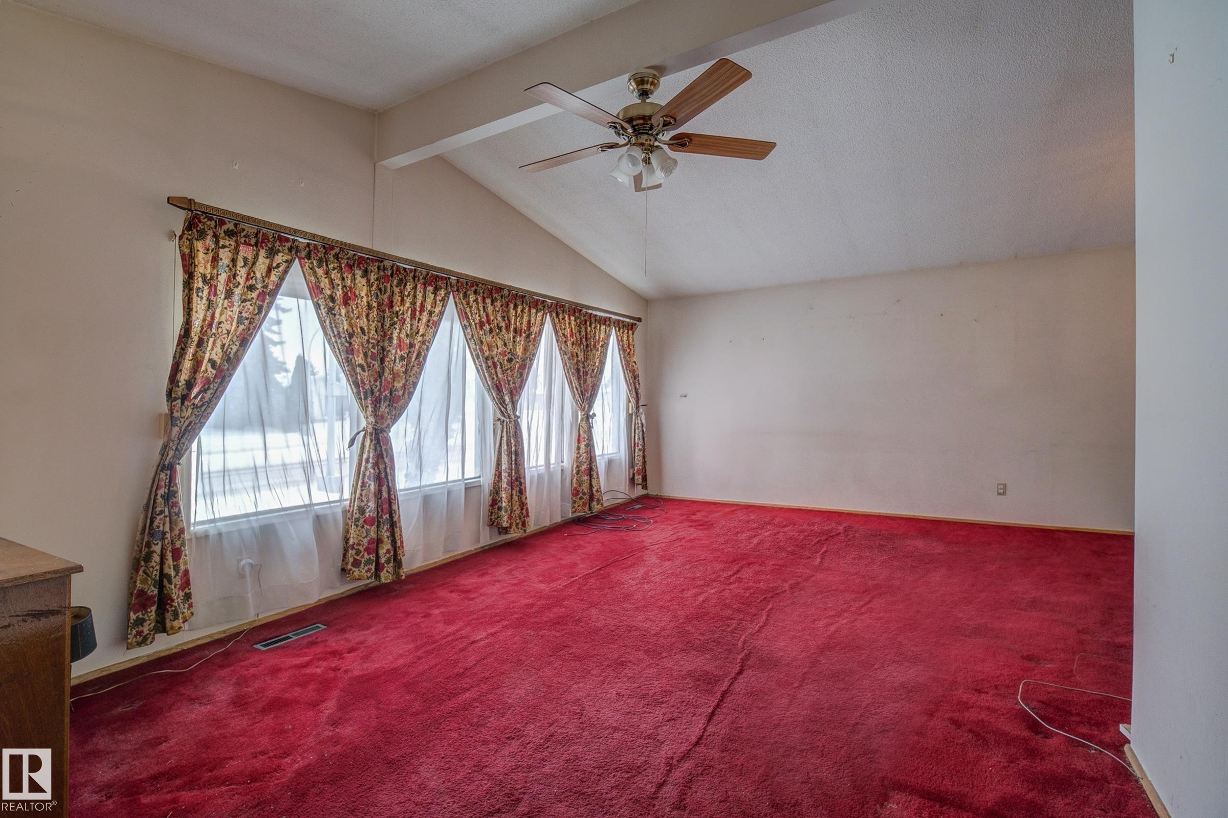 












7807 144 Avenue NW

,
Edmonton,




AB
T5C 2R9

