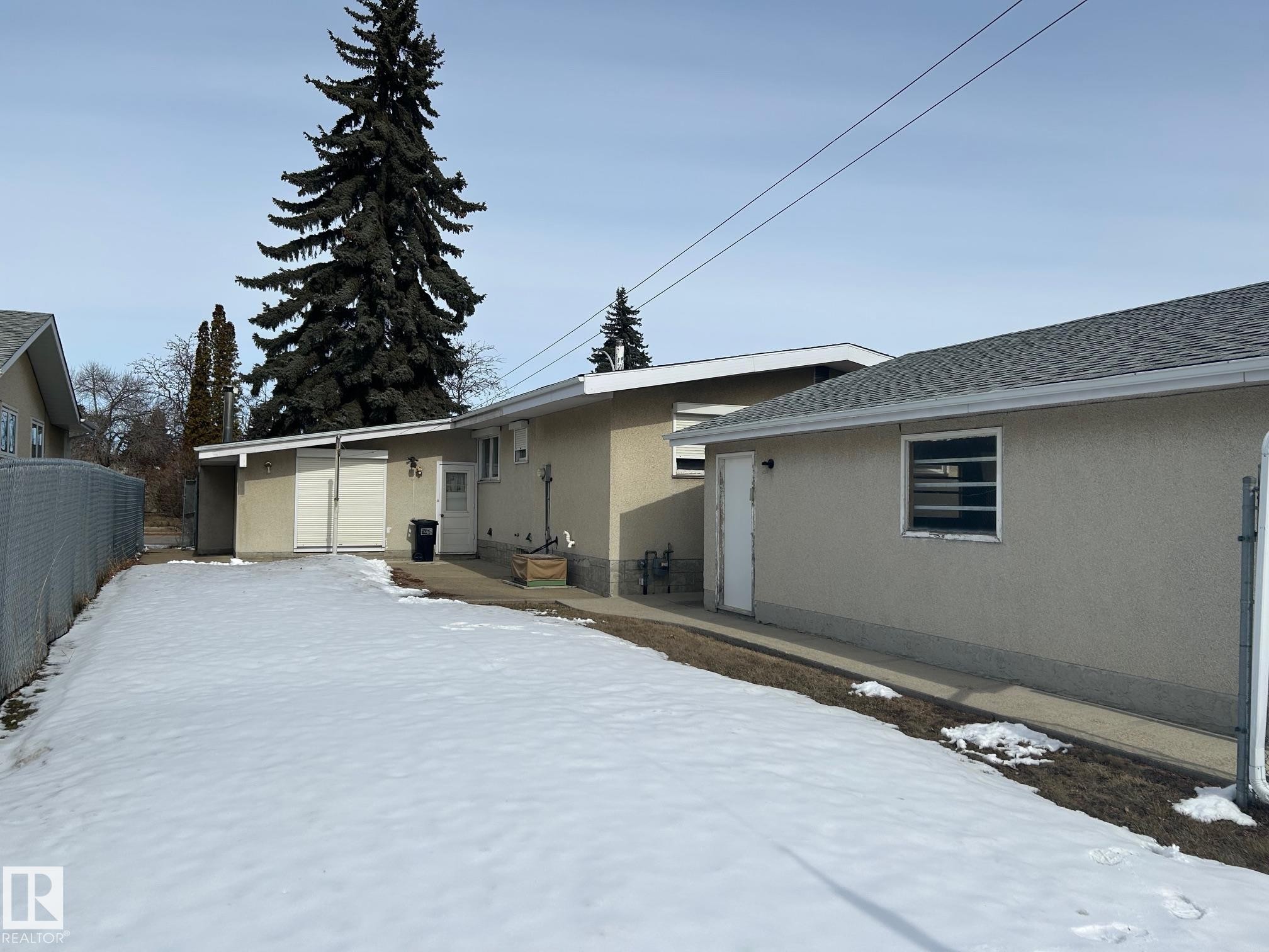 












7807 144 Avenue NW

,
Edmonton,




AB
T5C 2R9

