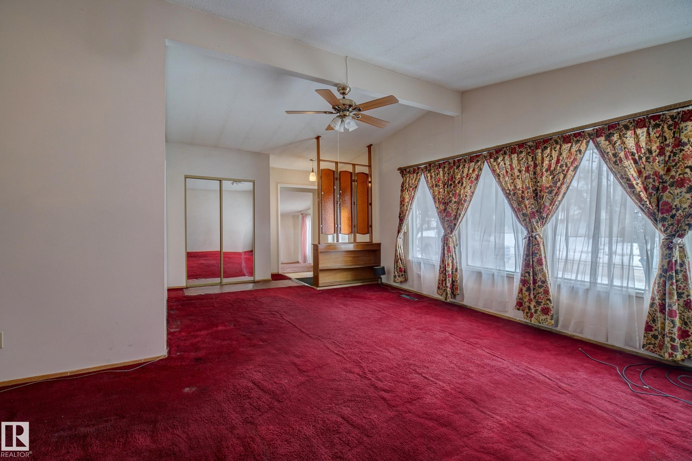 












7807 144 Avenue NW

,
Edmonton,




AB
T5C 2R9

