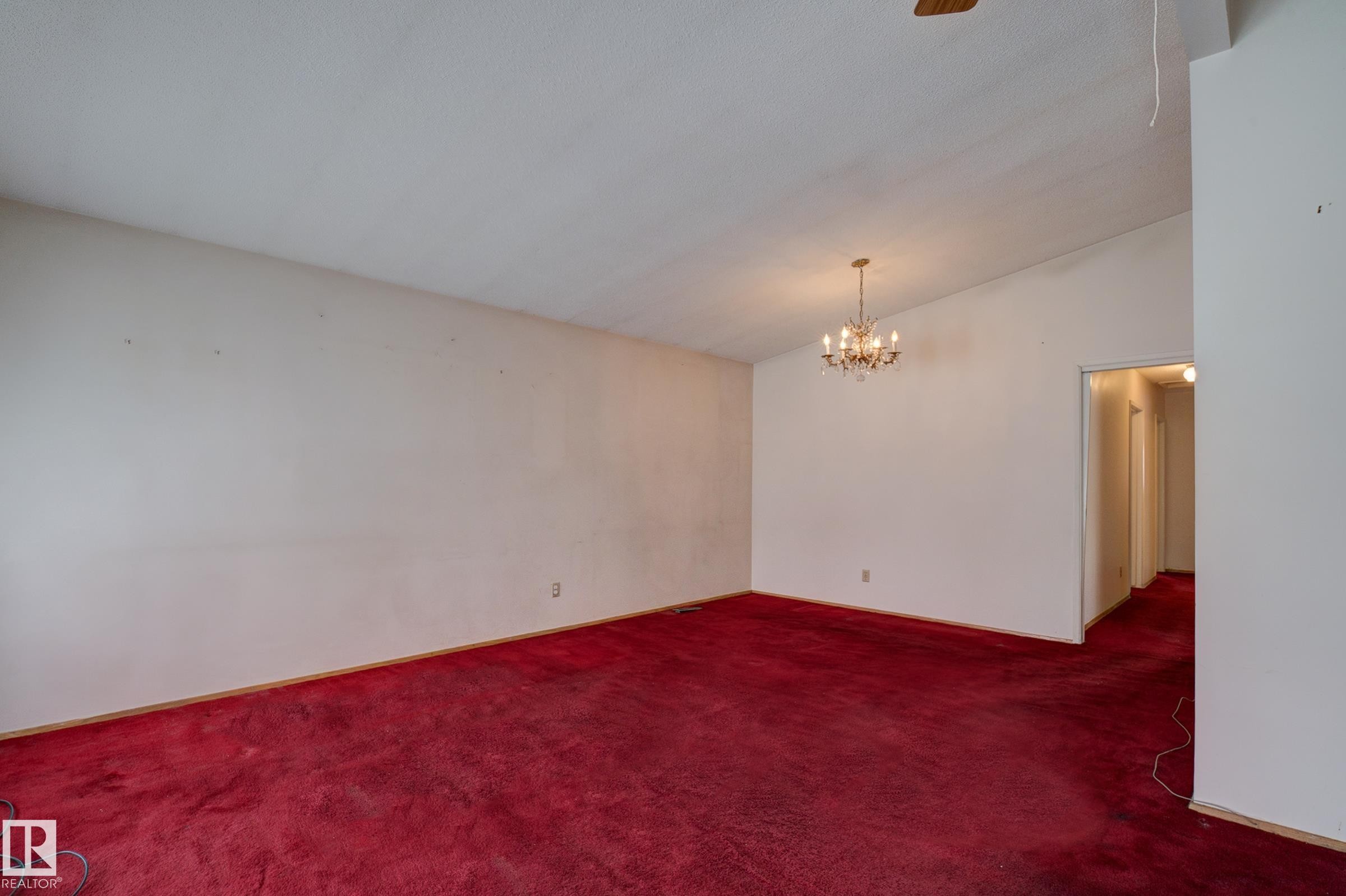 












7807 144 Avenue NW

,
Edmonton,




AB
T5C 2R9

