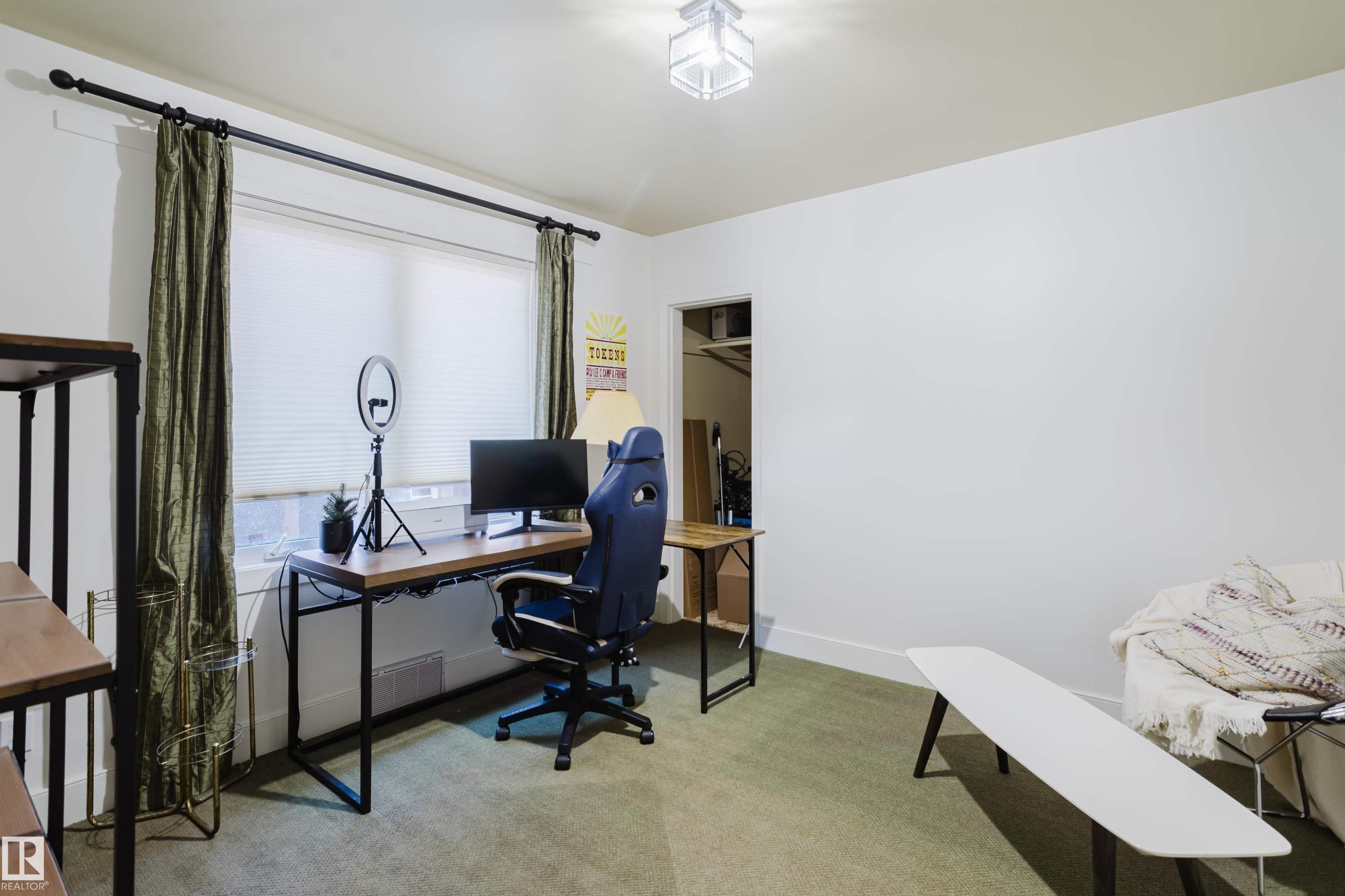 












10643 66 Avenue

,
Edmonton,




AB
T6H 1X5

