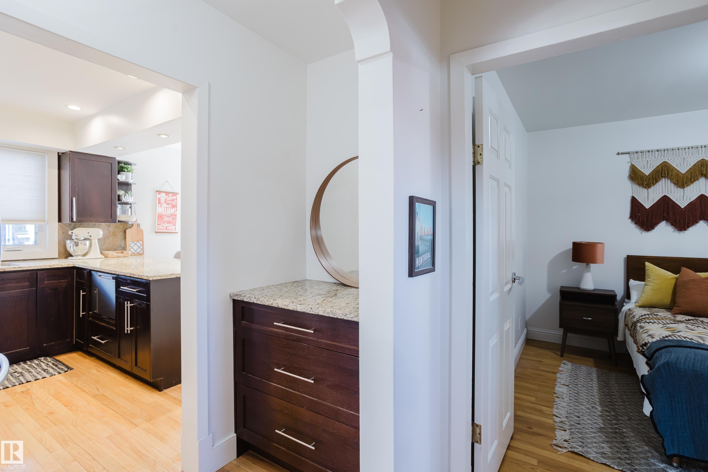 












10643 66 Avenue

,
Edmonton,




AB
T6H 1X5

