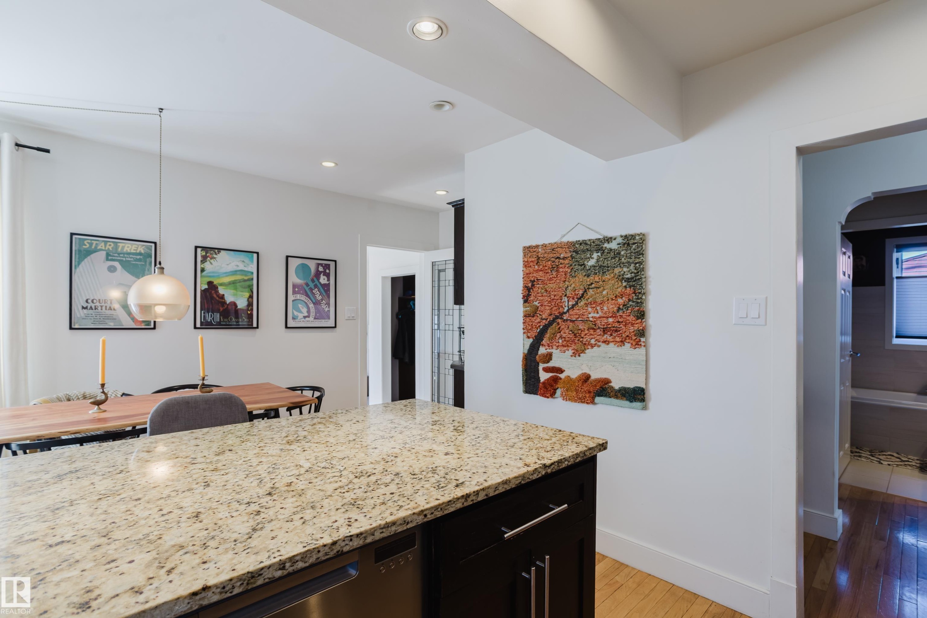 












10643 66 Avenue

,
Edmonton,




AB
T6H 1X5

