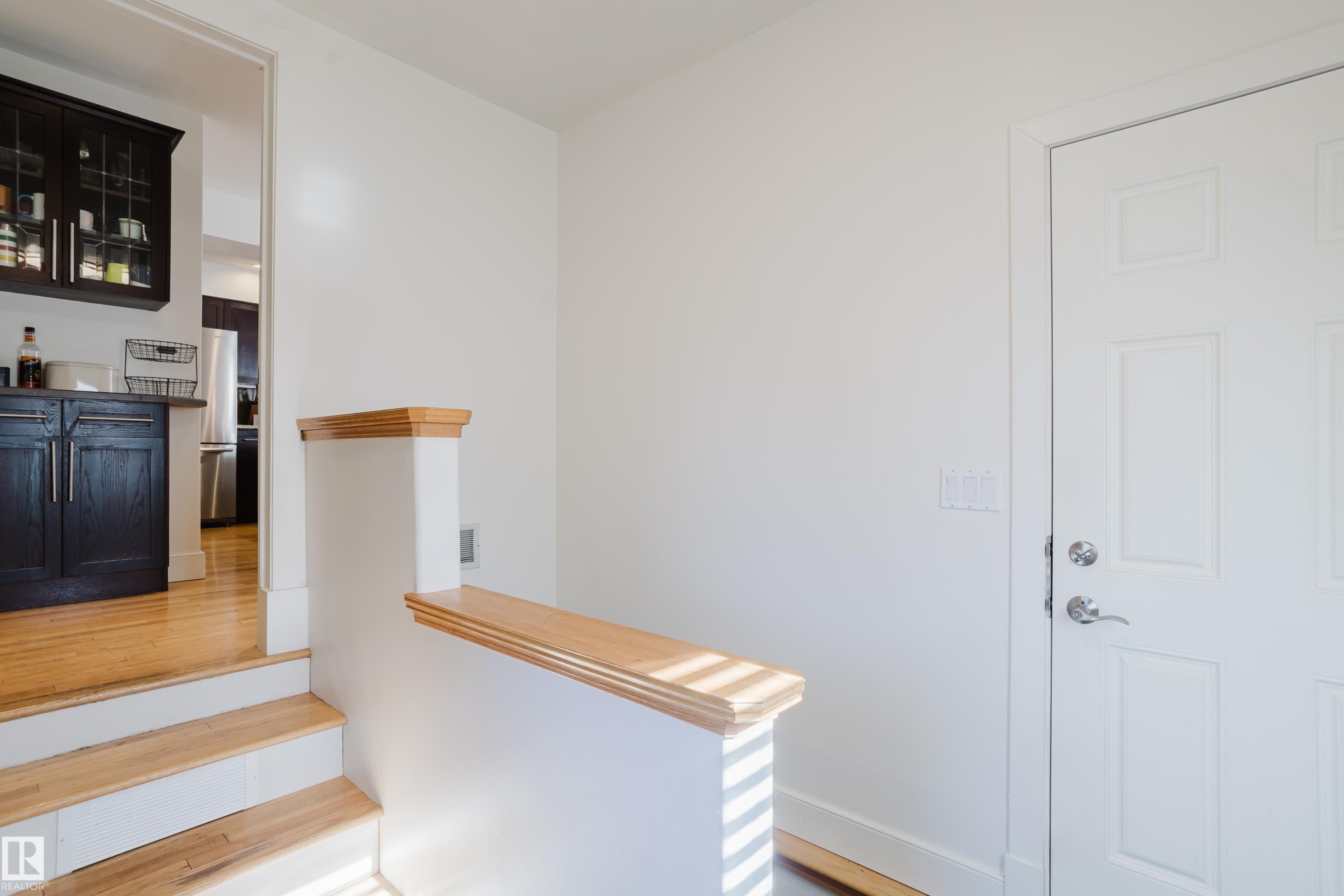 












10643 66 Avenue

,
Edmonton,




AB
T6H 1X5

