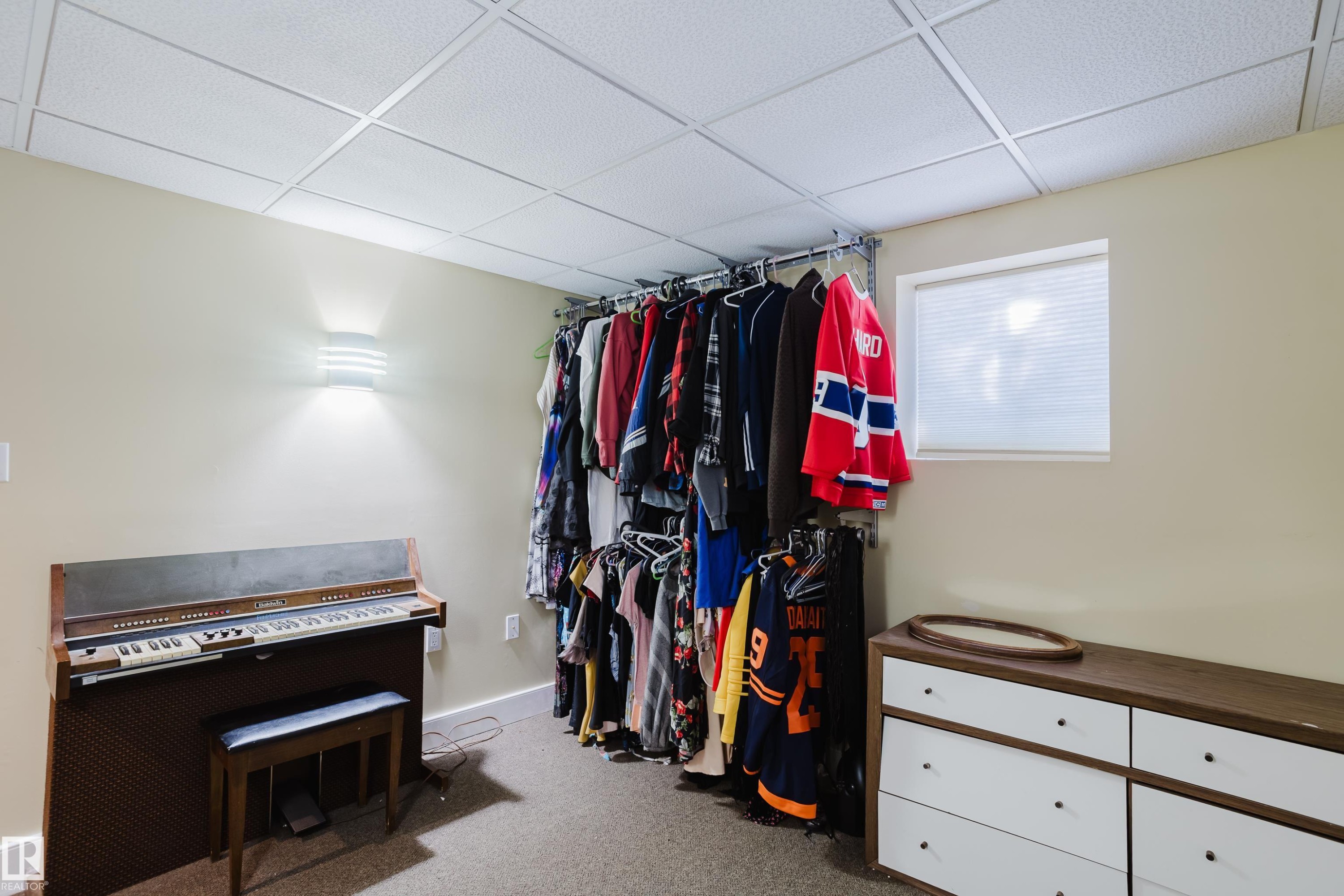 












10643 66 Avenue

,
Edmonton,




AB
T6H 1X5

