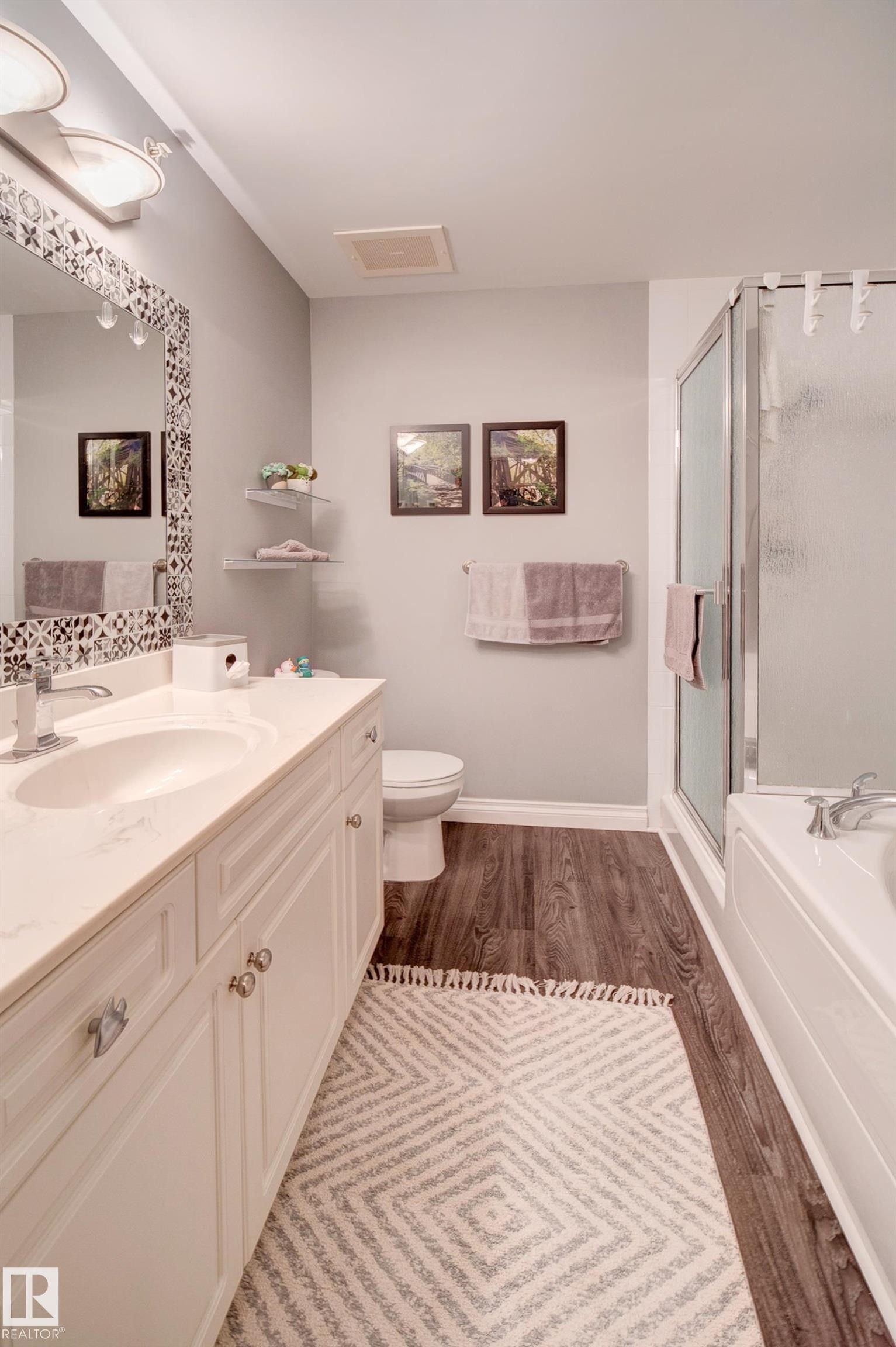 












406 12110 106 Avenue

,
Edmonton,




AB
T5N 4R9

