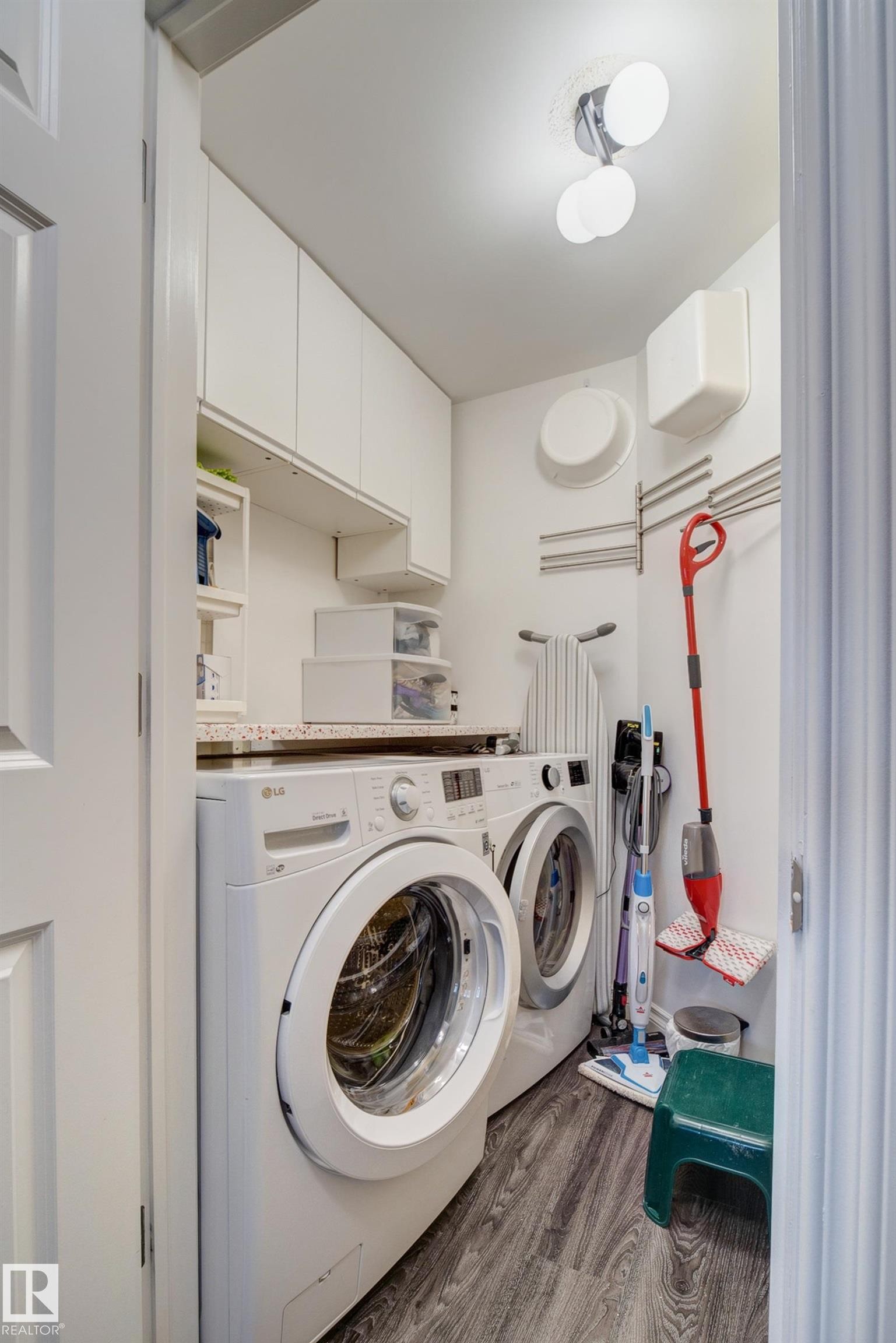 












406 12110 106 Avenue

,
Edmonton,




AB
T5N 4R9

